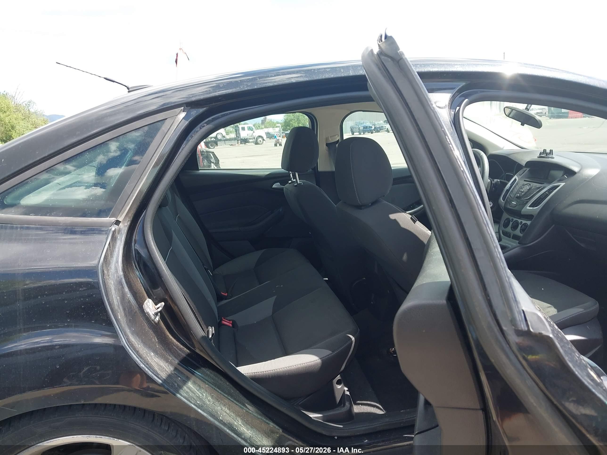 2013 Ford Focus VIN 1FADP3F23DL195058 IAAI salvage auction — Side, Salvage (Utah), sold $375 on 2026-07-09 (photo 8)