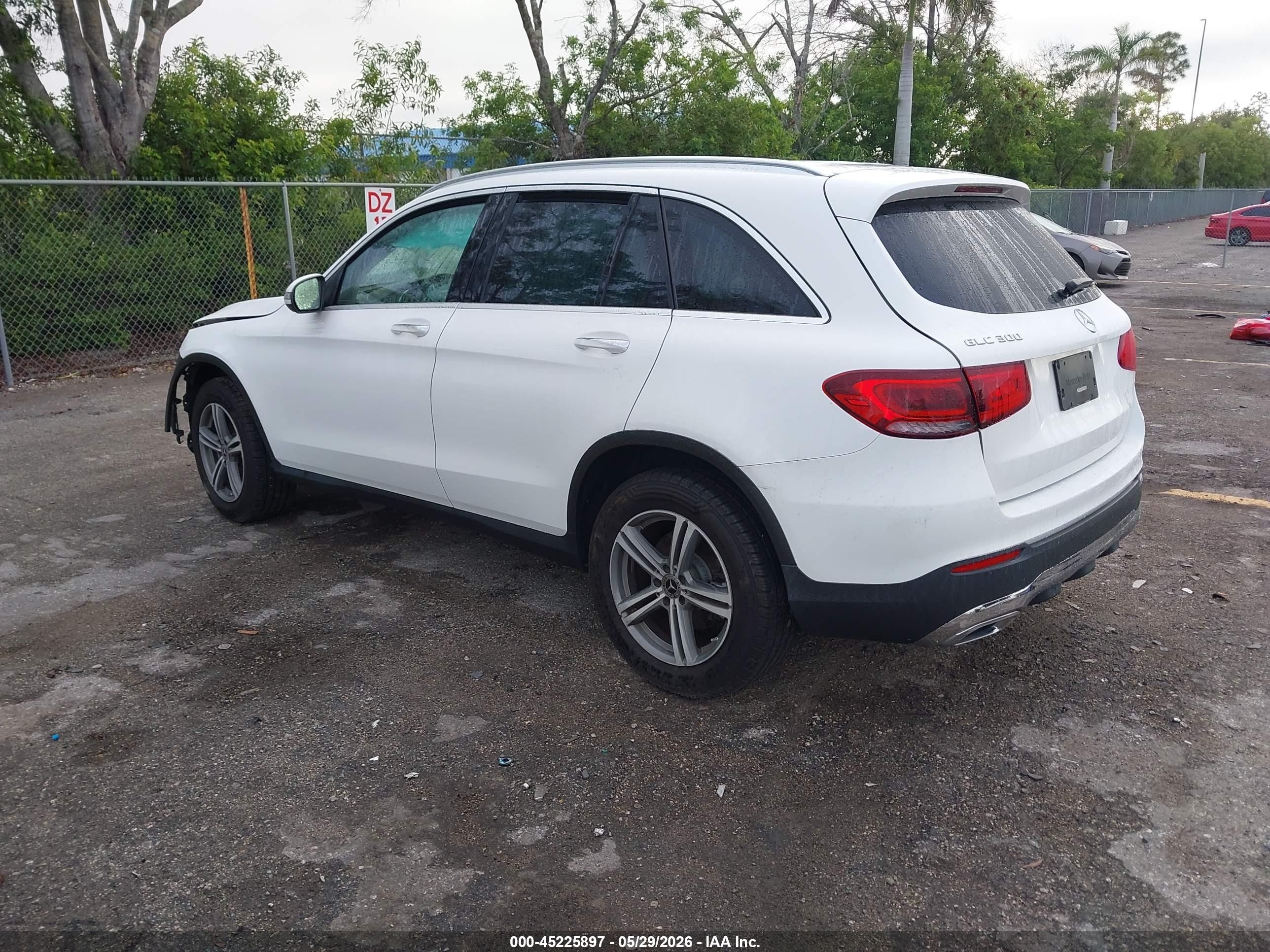 2020 Mercedes-Benz GLC-Class VIN W1N0G8DB9LF808833 IAAI salvage auction — Front End, Certificate Of Destruction (Florida), sold $5,200 on 2026-07-09 (photo 3)