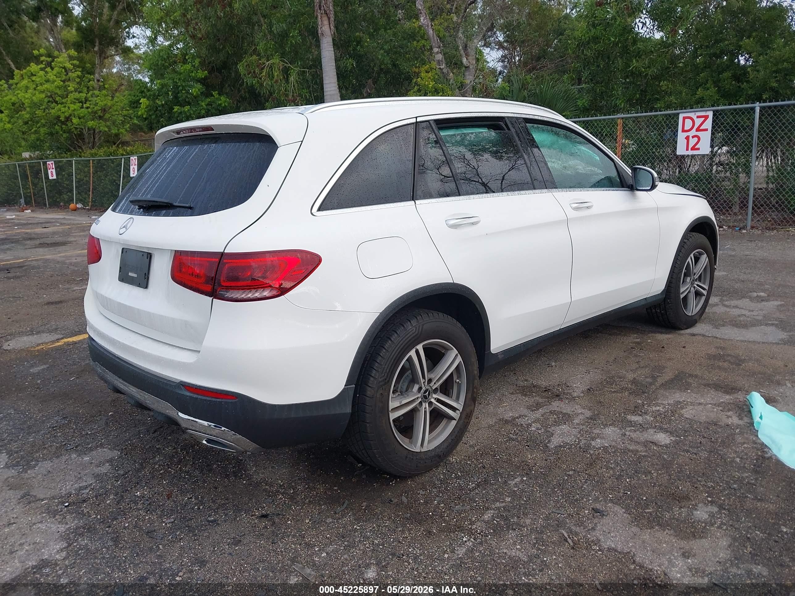 2020 Mercedes-Benz GLC-Class VIN W1N0G8DB9LF808833 IAAI salvage auction — Front End, Certificate Of Destruction (Florida), sold $5,200 on 2026-07-09 (photo 4)