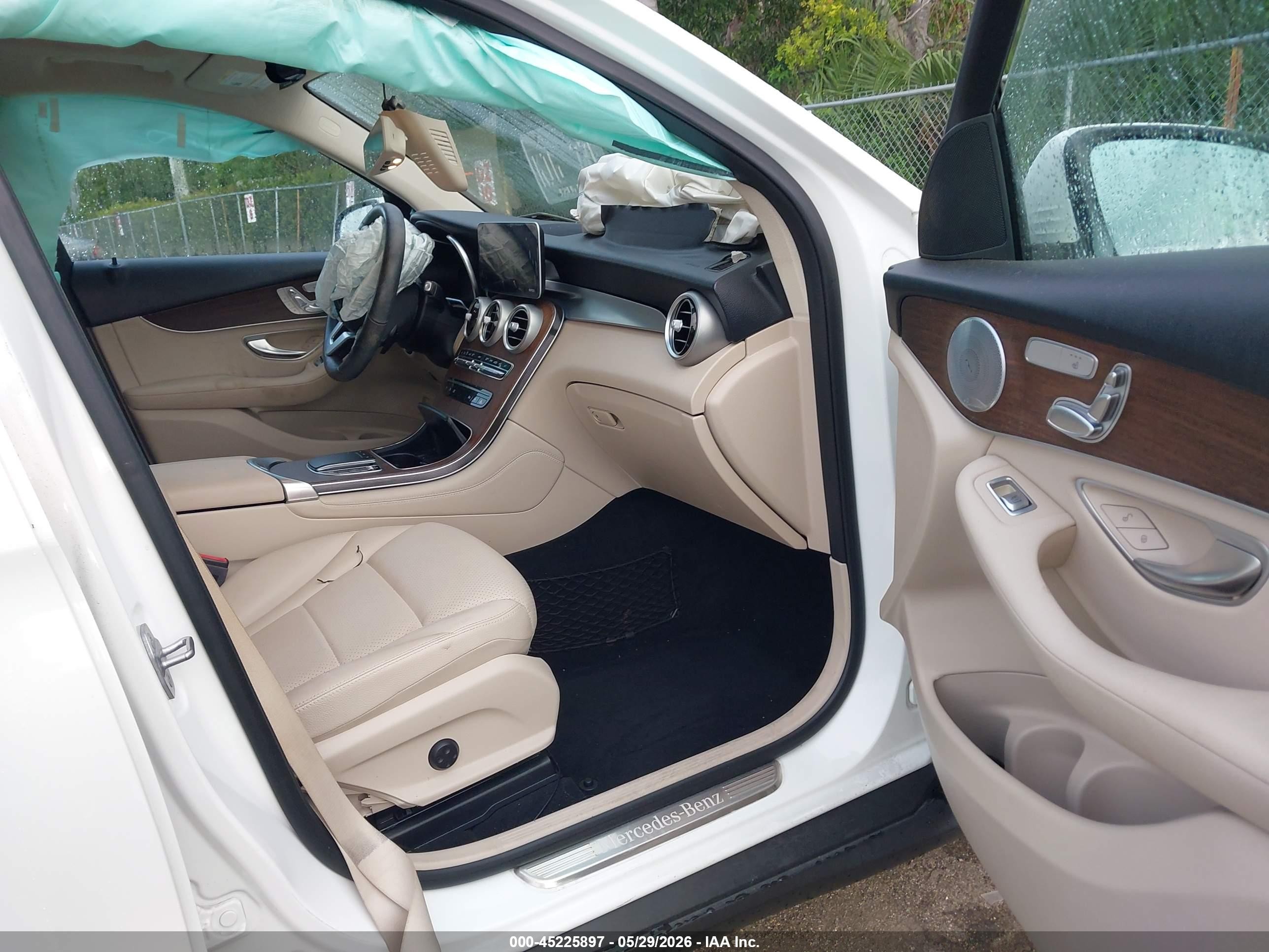 2020 Mercedes-Benz GLC-Class VIN W1N0G8DB9LF808833 IAAI salvage auction — Front End, Certificate Of Destruction (Florida), sold $5,200 on 2026-07-09 (photo 5)