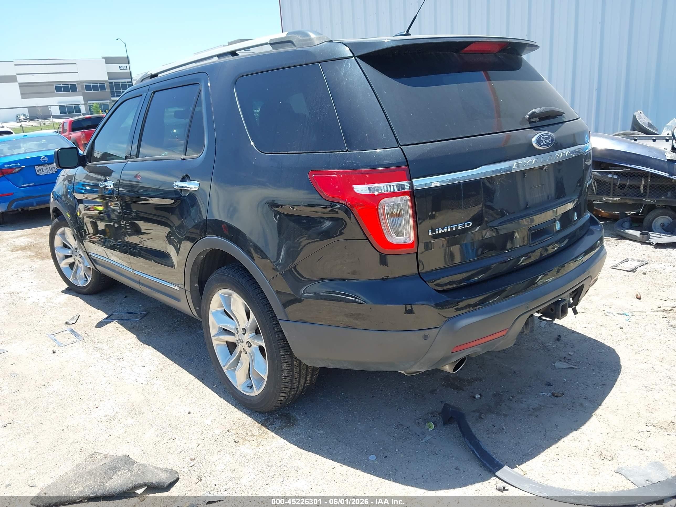 2015 Ford Explorer VIN 1FM5K7F82FGA08098 IAAI salvage auction — Side, Original (Texas), sold $1,350 on 2026-07-09 (photo 3)