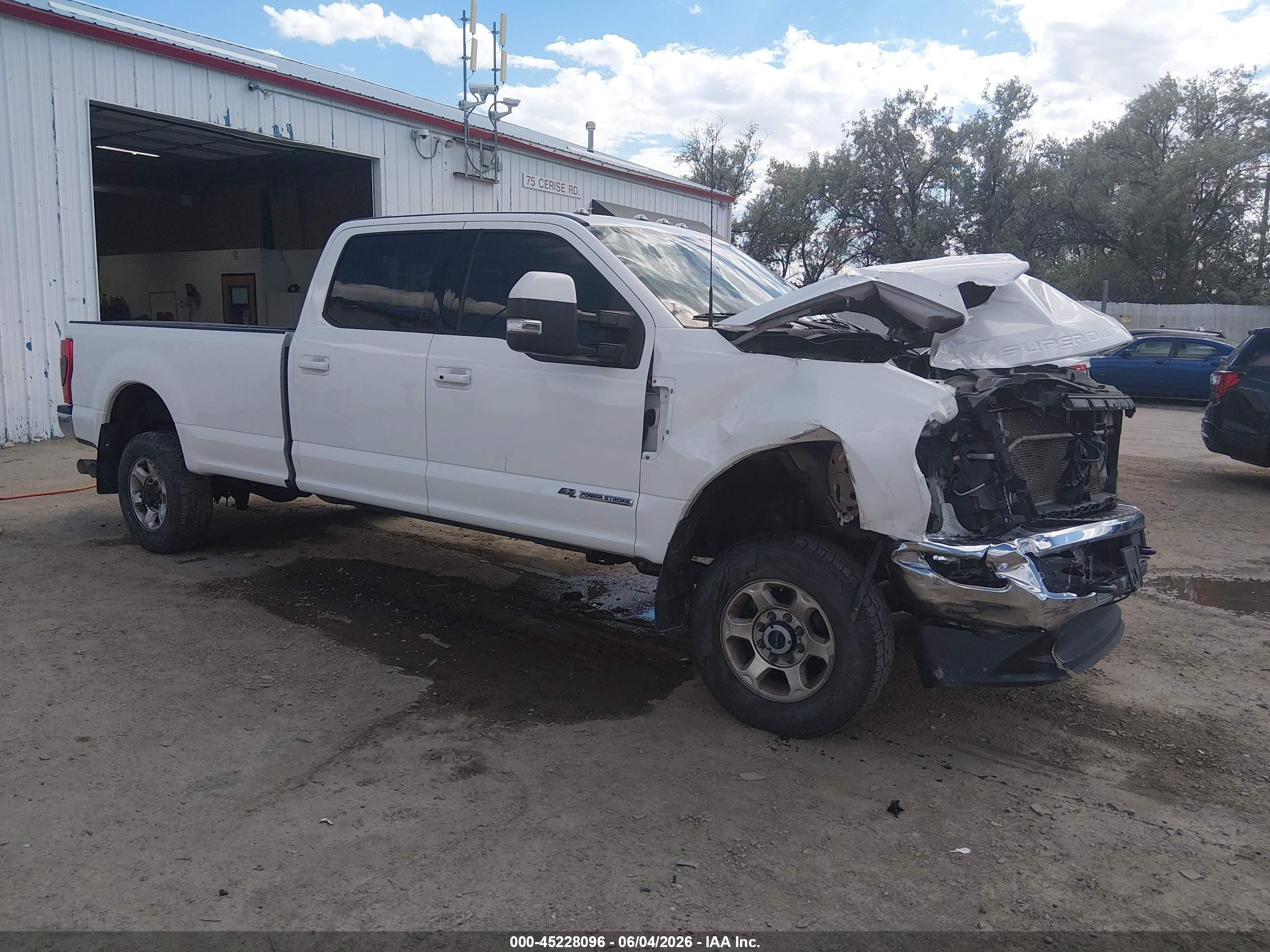 2022 Ford F-350 VIN 1FT8W3BT3NEE88915 — IAAI salvage auction photo