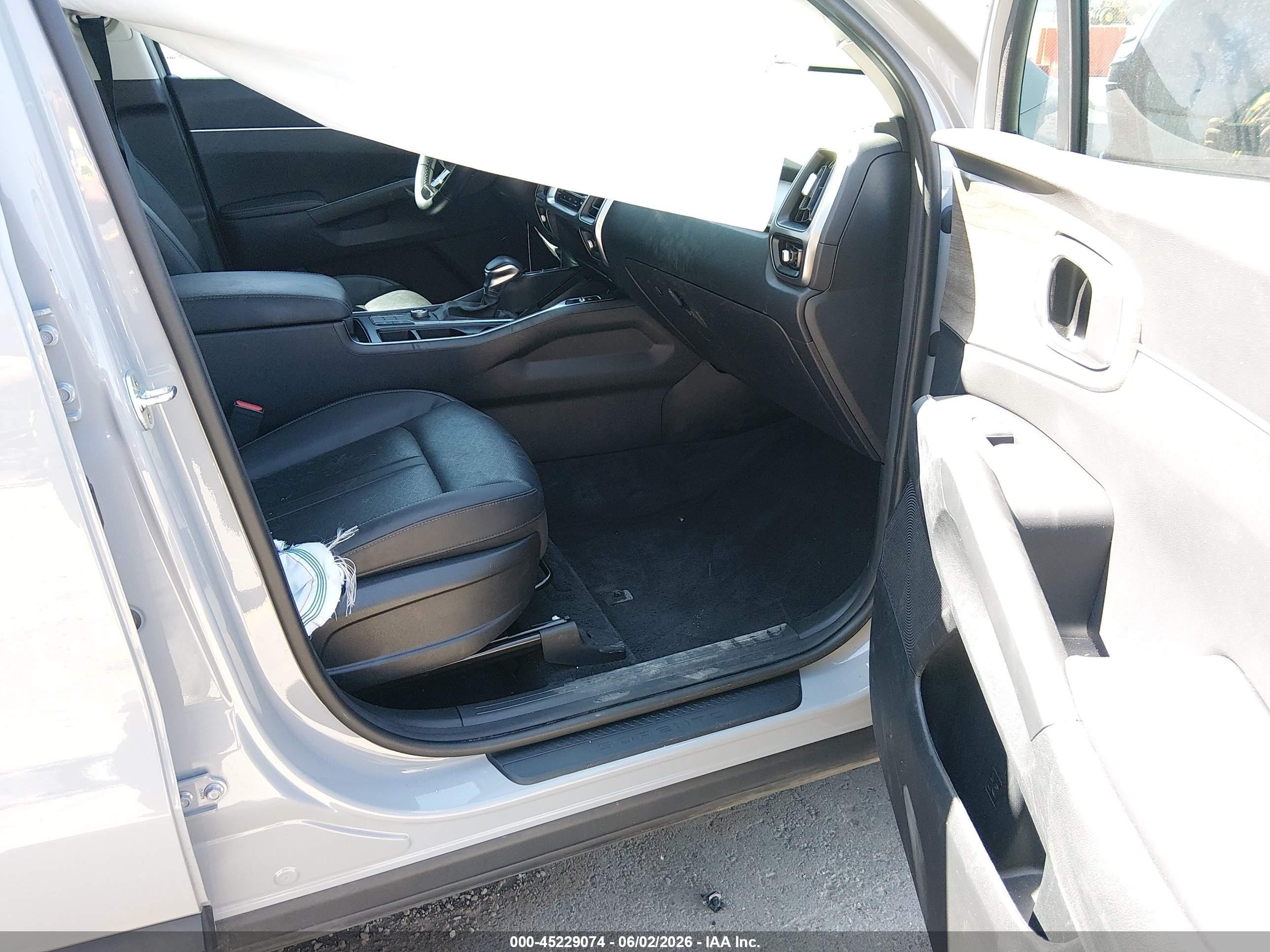 2022 Kia Sorento VIN 5XYRLDLC1NG158330 IAAI salvage auction — Front End, Salvage (Utah), sold $5,600 on 2026-07-09 (photo 5)