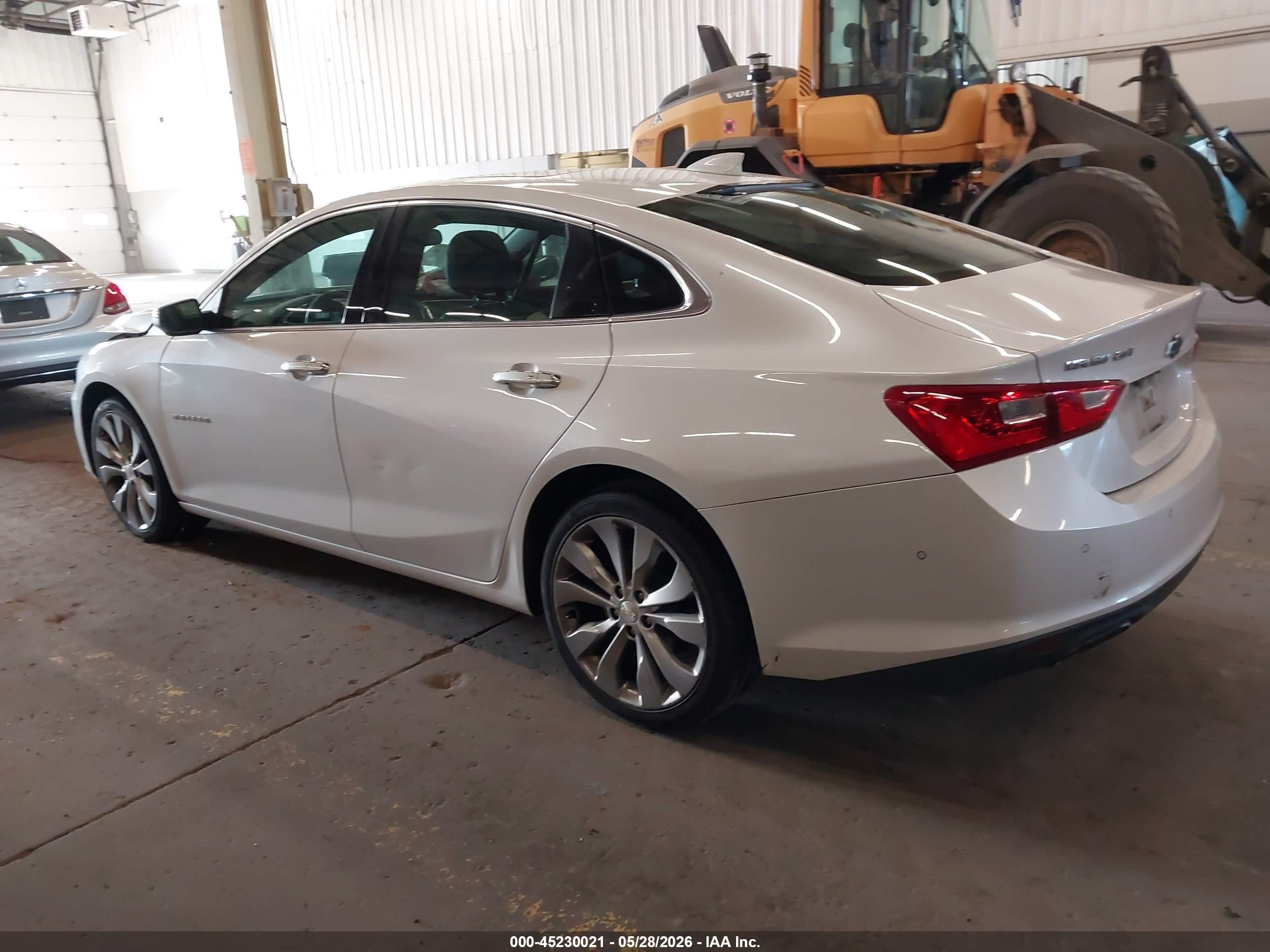 2017 Chevrolet Malibu VIN 1G1ZH5SX6HF223376 IAAI salvage auction — Front End, Salvage (Oregon), sold $875 on 2026-07-09 (photo 3)