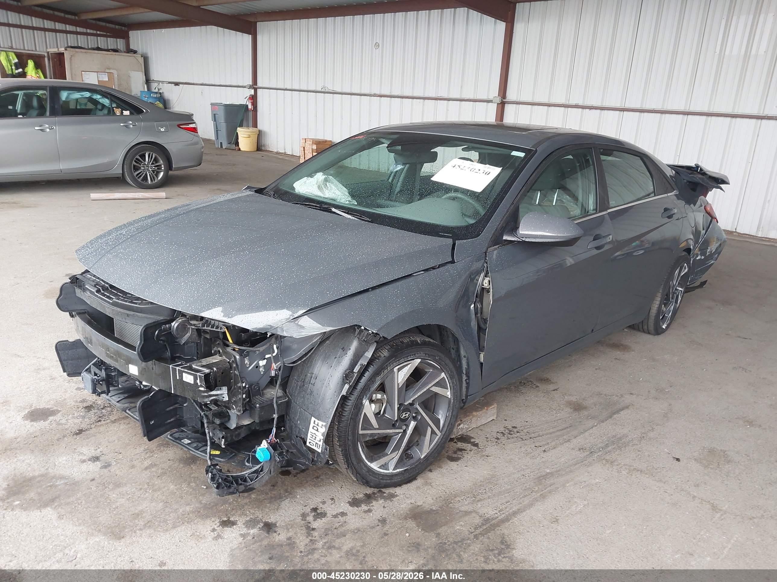 2025 Hyundai Elantra VIN KMHLS4DG8SU907494 IAAI salvage auction — Front & Rear, Salvage (California), sold $1,950 on 2026-07-09 (photo 2)