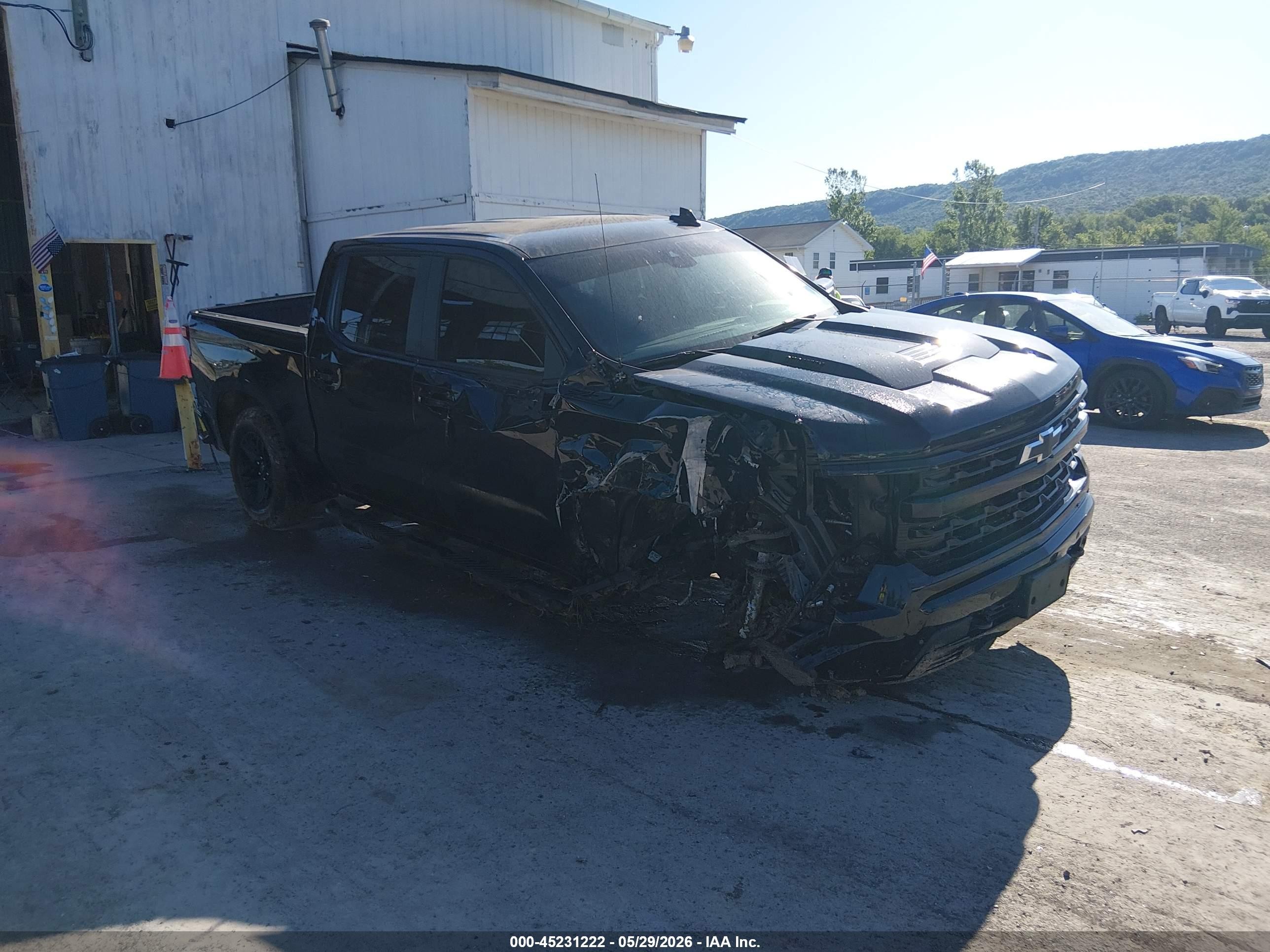 2024 Chevrolet Silverado 1500 VIN 3GCUDFE82RG358247 — IAAI salvage auction photo