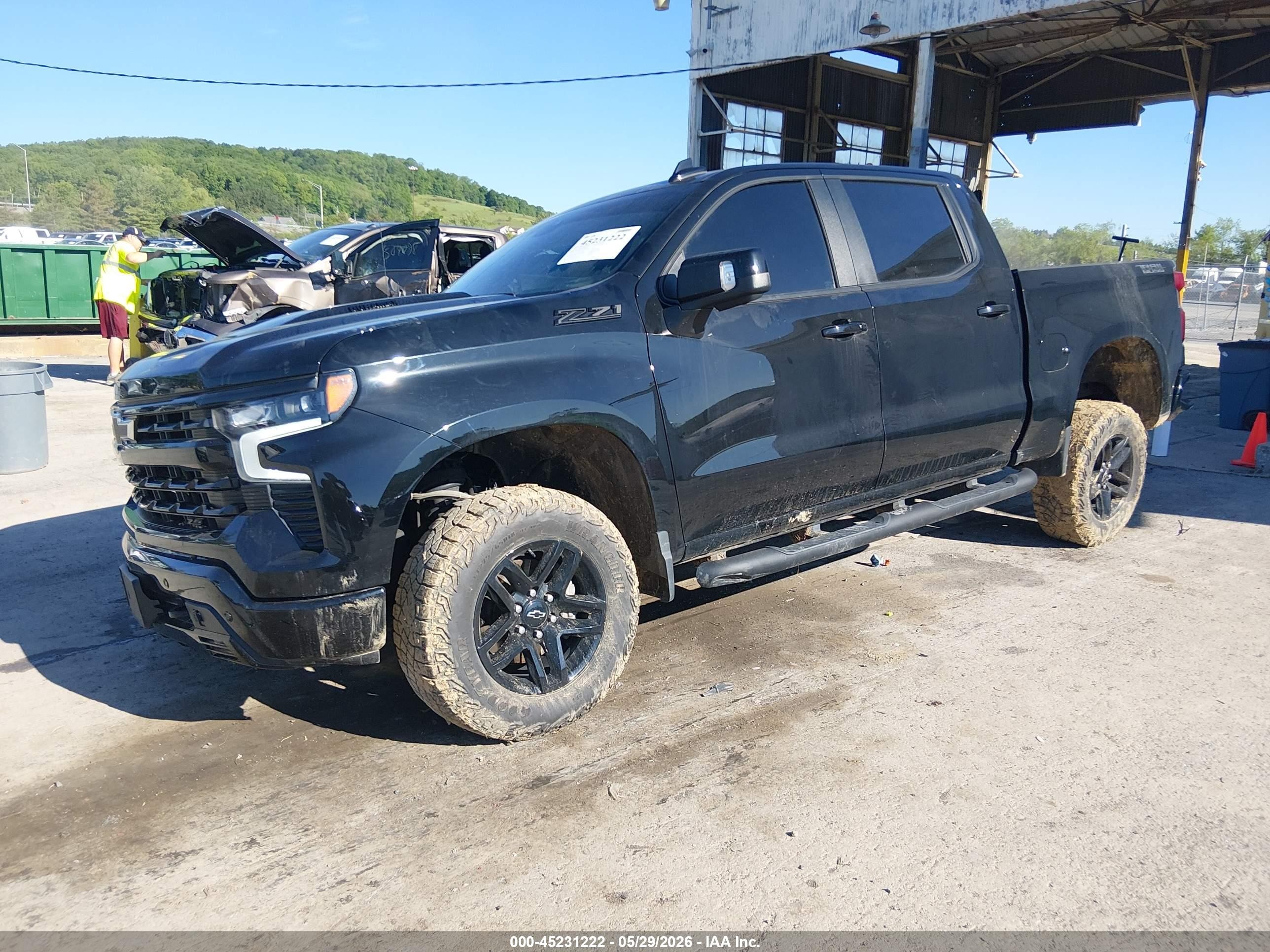 2024 Chevrolet Silverado 1500 VIN 3GCUDFE82RG358247 IAAI salvage auction — Side, Salvage - 75% Or Less (Maryland), sold $17,600 on 2026-08-26 (photo 2)
