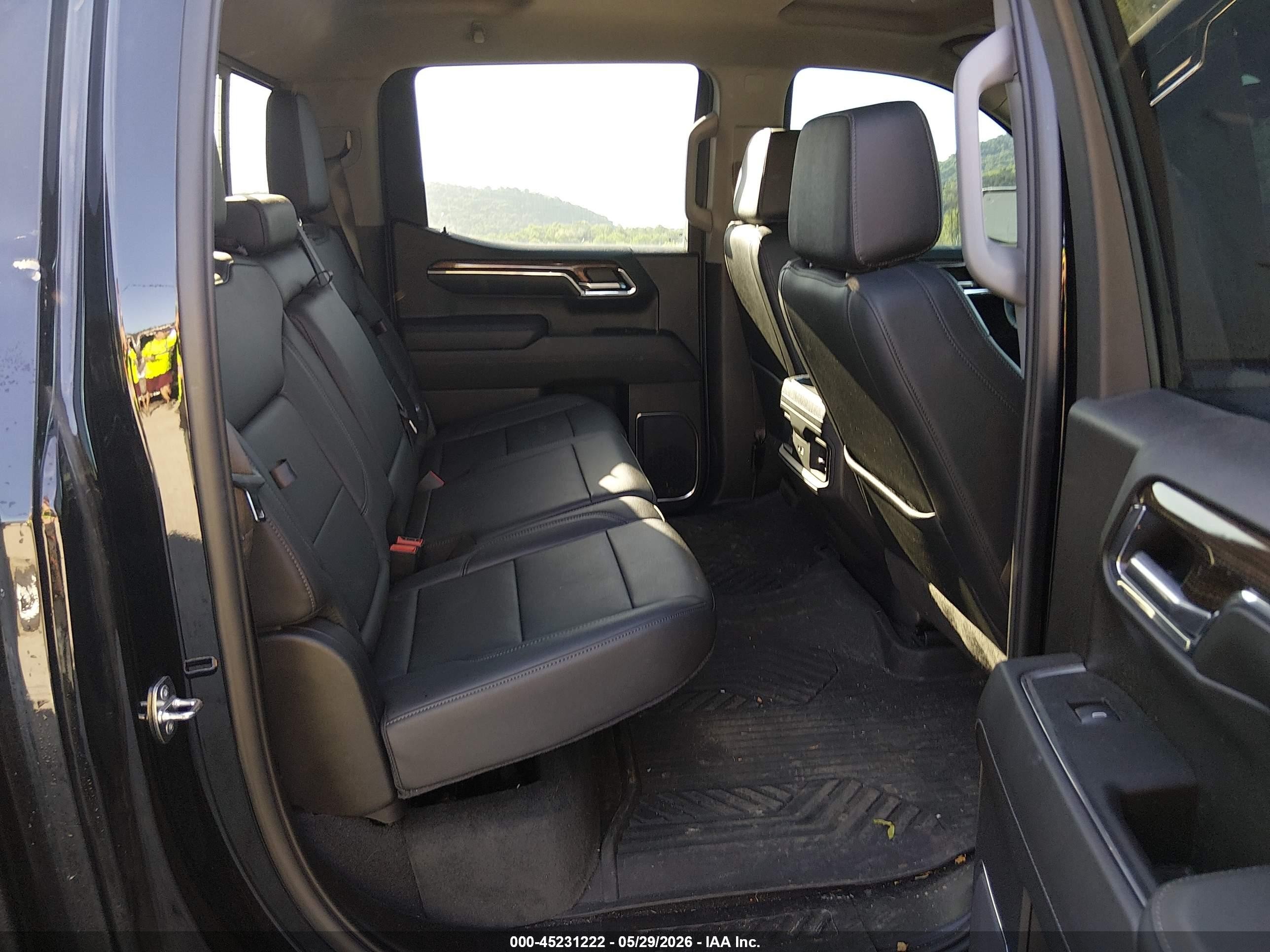 2024 Chevrolet Silverado 1500 VIN 3GCUDFE82RG358247 IAAI salvage auction — Side, Salvage - 75% Or Less (Maryland), sold $17,600 on 2026-08-26 (photo 8)