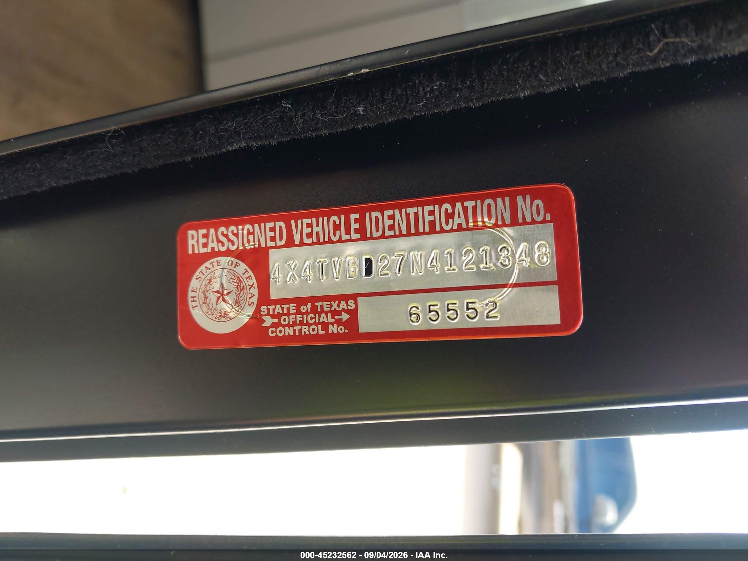 2022 Forest River Vibe VIN 4X4TVBD27N4121348 IAAI salvage auction — Unknown, Original (Texas), sold $9,575 on 2026-09-22 (photo 9)