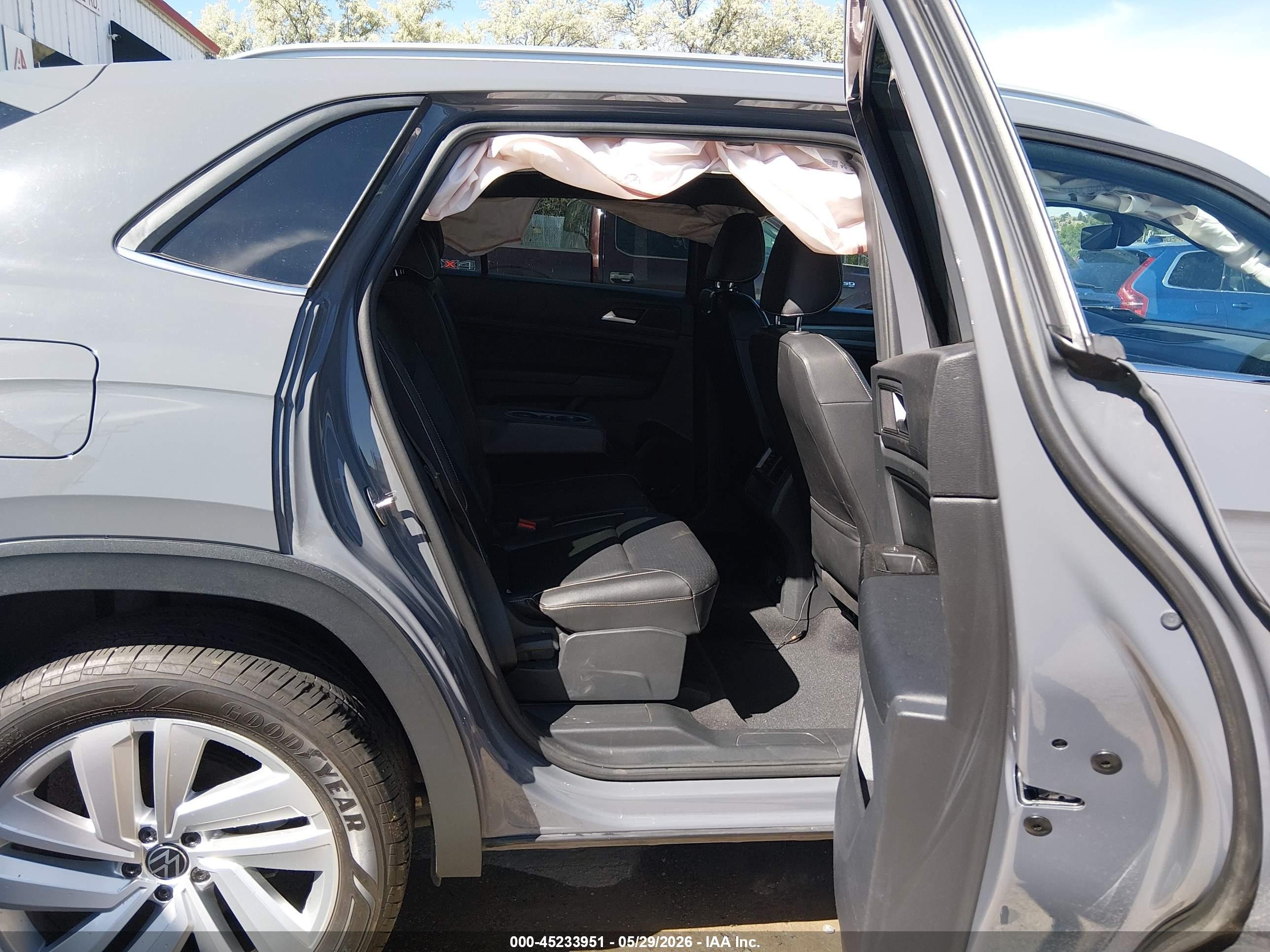 2020 Volkswagen Atlas VIN 1V21E2CA7LC217603 IAAI salvage auction — Unknown, Salvage (Montana), sold $3,550 on 2026-07-30 (photo 8)