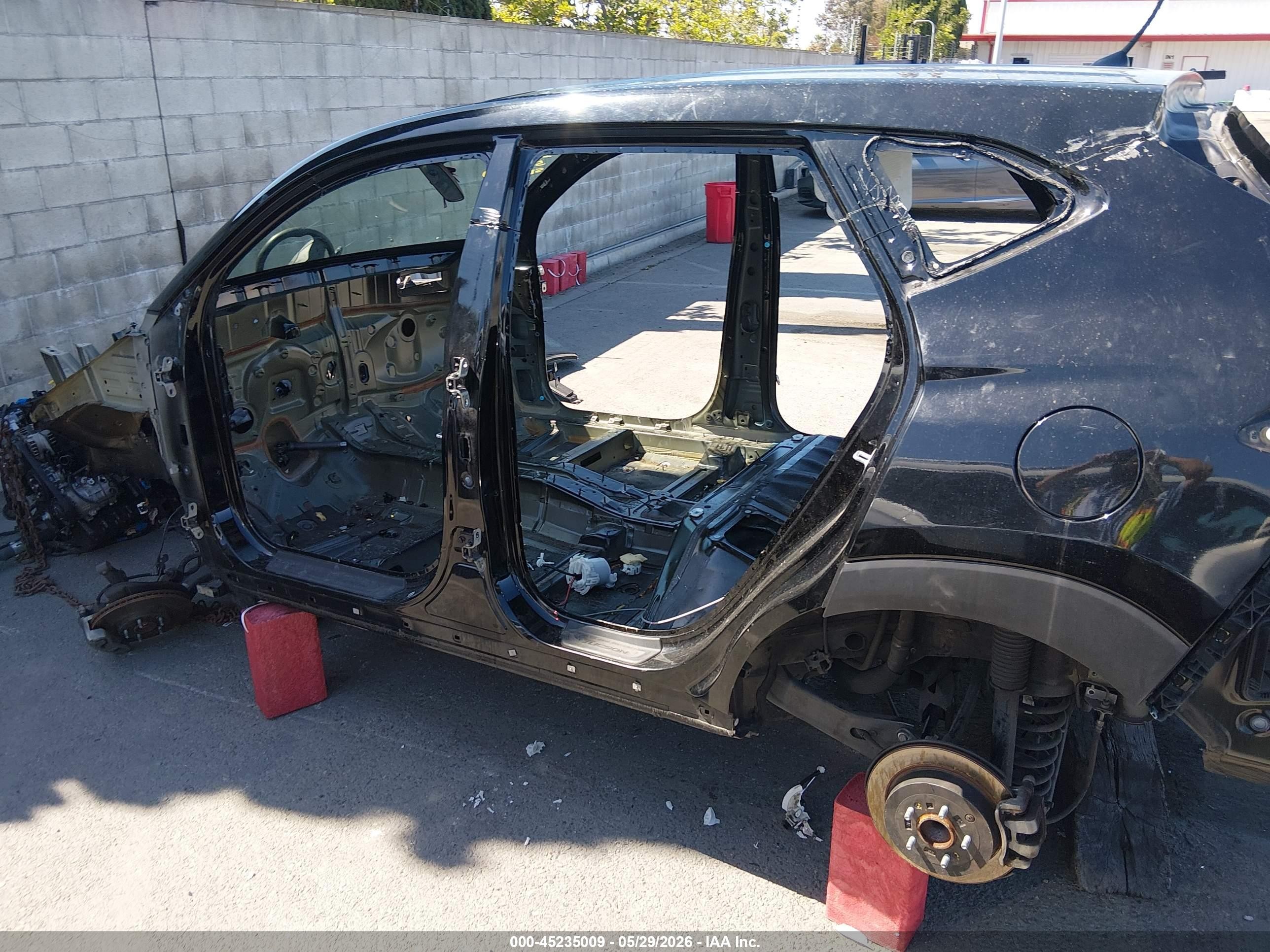 2018 Hyundai Tucson VIN KM8J23A47JU751099 IAAI salvage auction — Vandalized, Non-Repairable (California), sold $300 on 2026-07-09 (photo 6)