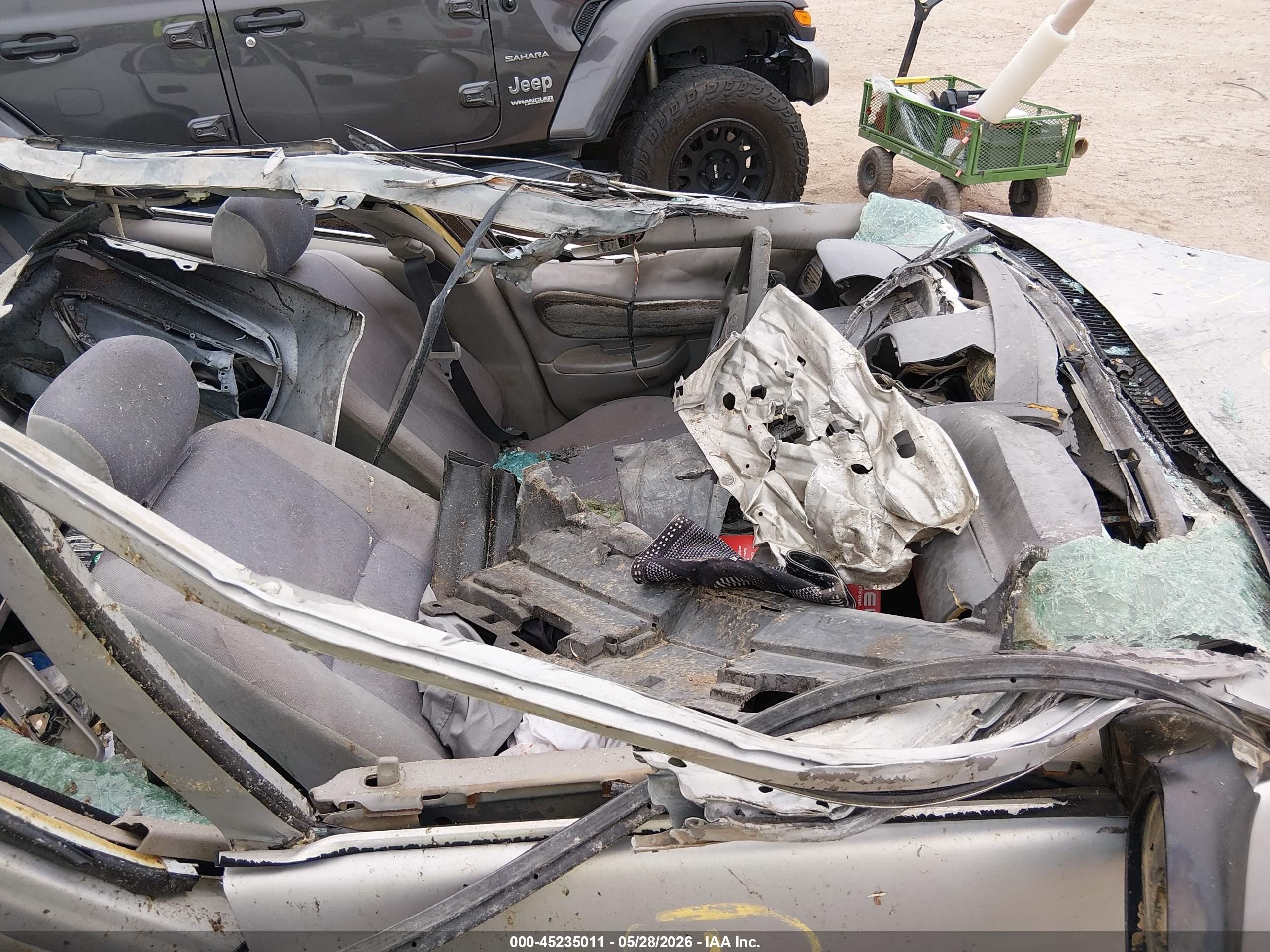 2000 Toyota Corolla VIN 1NXBR12E8YZ410848 IAAI salvage auction — All Over, Non-Repairable (Arizona), sold $75 on 2026-06-11 (photo 5)