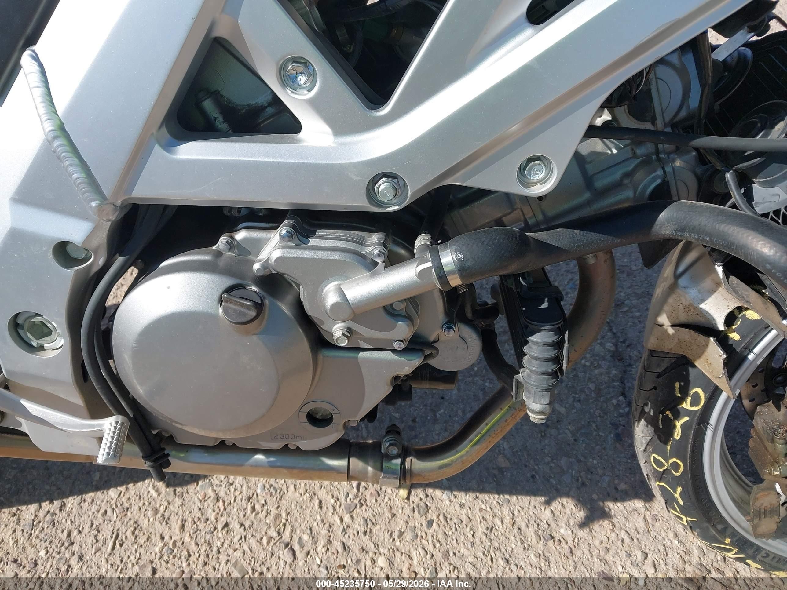 2003 Suzuki Sv650 VIN JS1VP53A332101300 IAAI salvage auction — Front End, Salvage (Arizona), sold $150 on 2026-08-27 (photo 8)