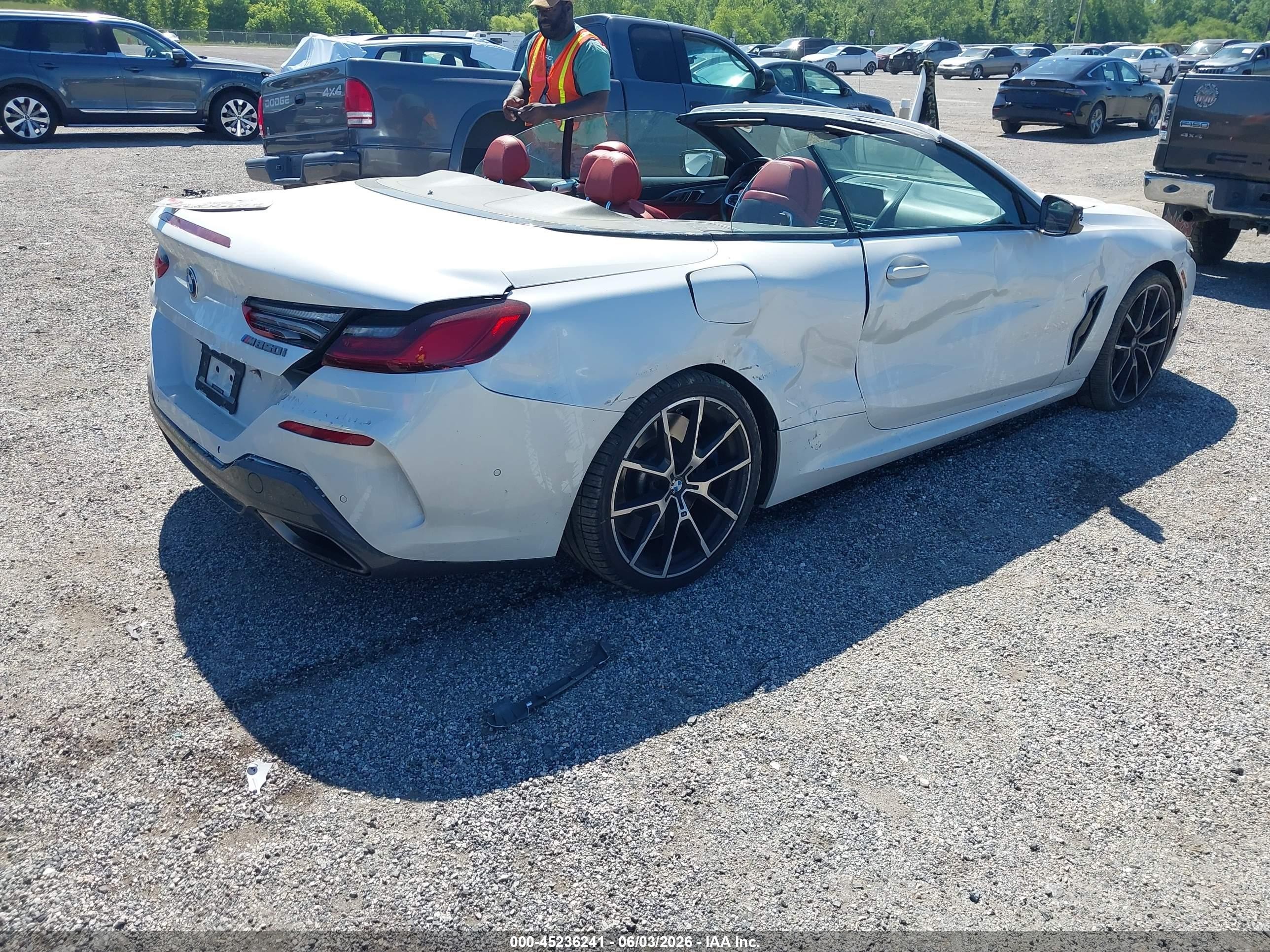 2019 BMW 8er VIN WBAFY4C59KBX29572 IAAI salvage auction — Side, Salvage - 75% Or Less (Maryland), sold $21,975 on 2026-09-25 (photo 4)