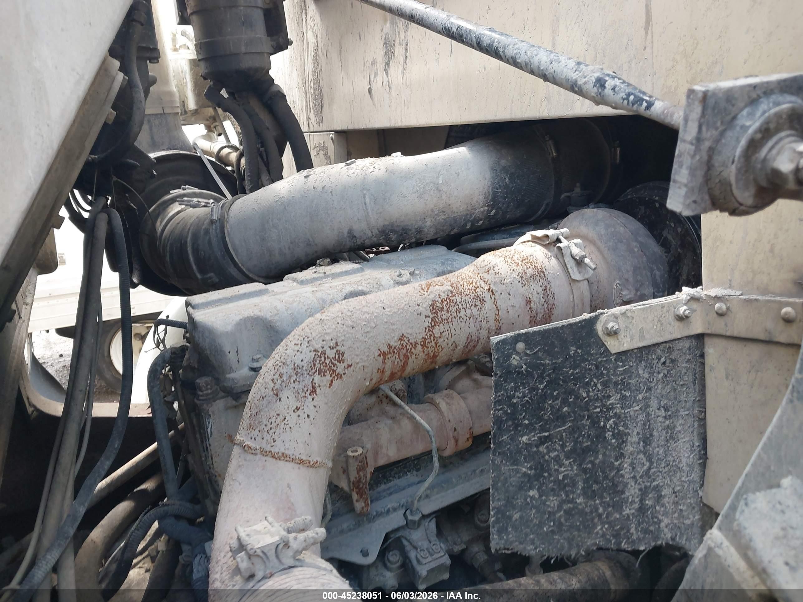 2007 Mack 600 rd600 VIN 1M2K197C87M035667 IAAI salvage auction — All Over, Original (Texas), sold $10,700 on 2026-09-09 (photo 9)