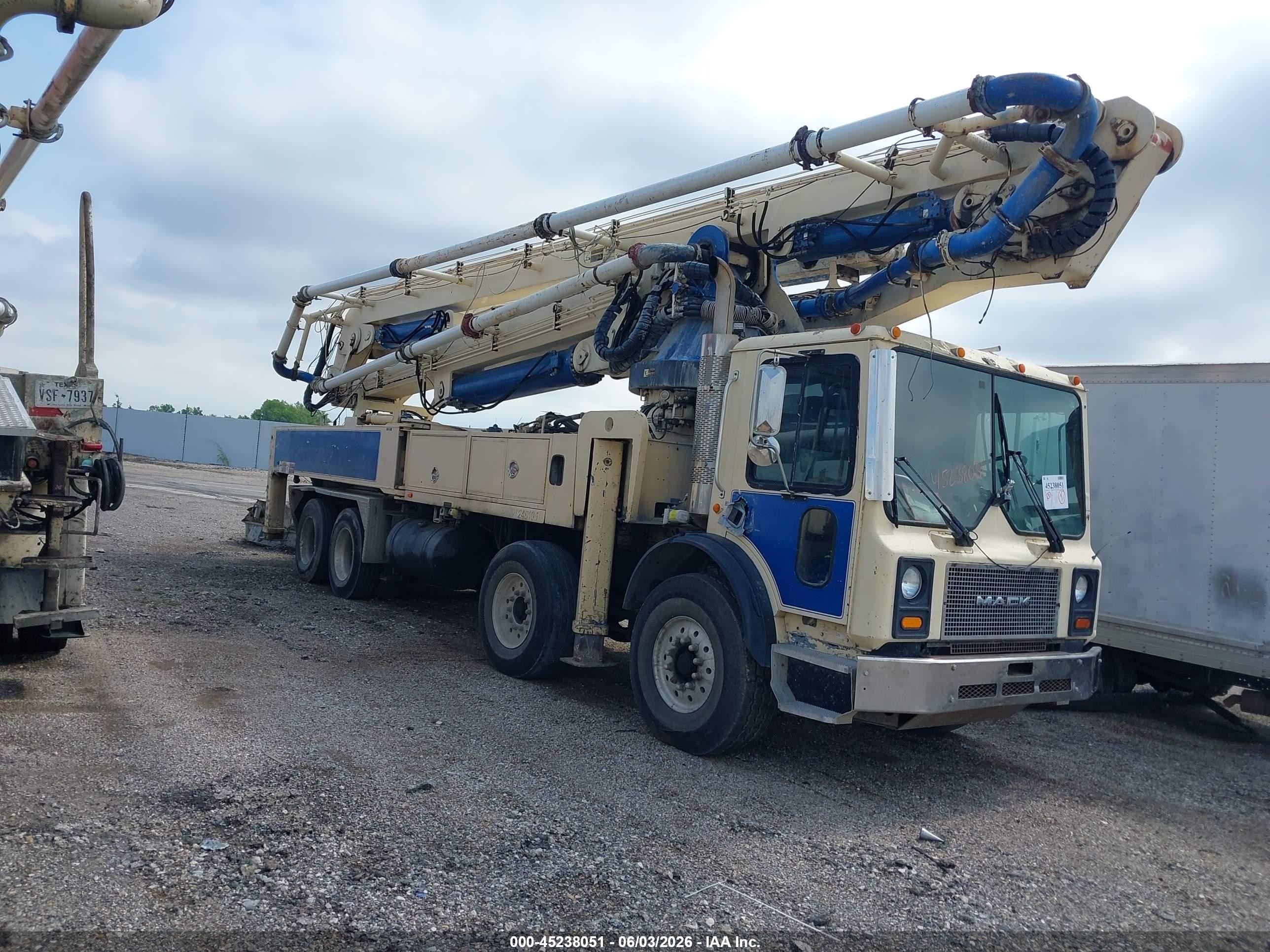 2007 Mack 600 Rd600 VIN 1M2K197C87M035667 — IAAI salvage auction photo