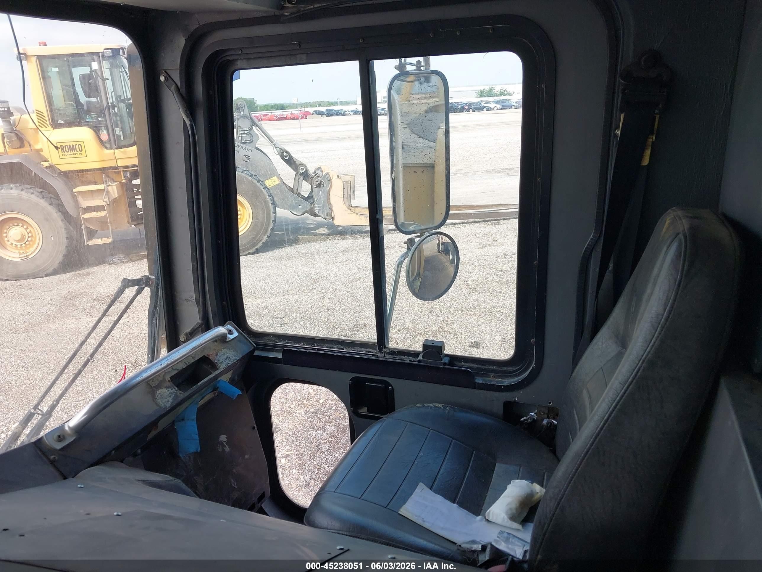 2007 Mack 600 rd600 VIN 1M2K197C87M035667 IAAI salvage auction — All Over, Original (Texas), sold $10,700 on 2026-09-09 (photo 6)