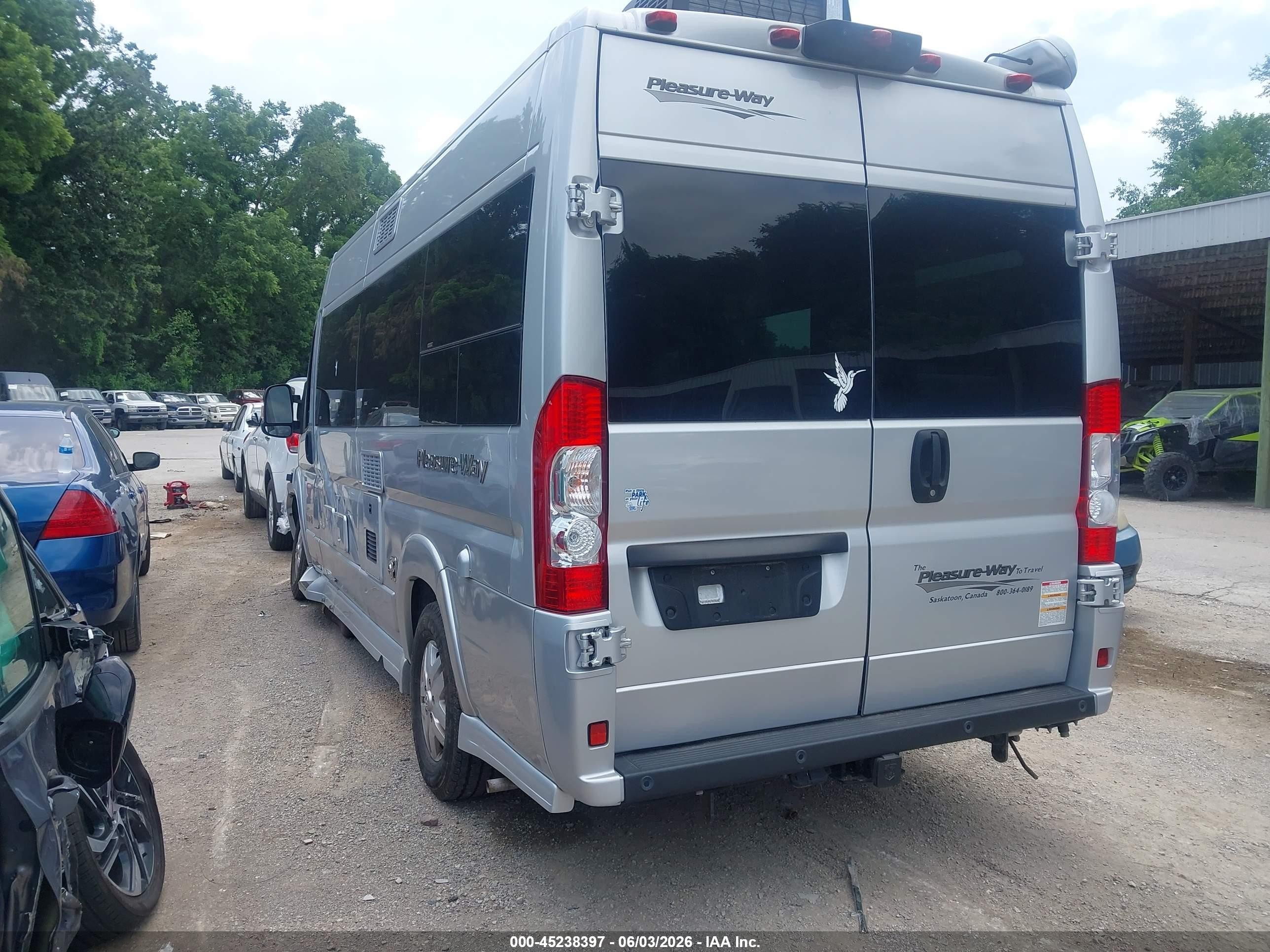 2020 Ram Promaster city VIN 3C6URVJG8LE134032 IAAI salvage auction — Front End, Salvage (Kansas), sold $28,500 on 2026-08-19 (photo 3)