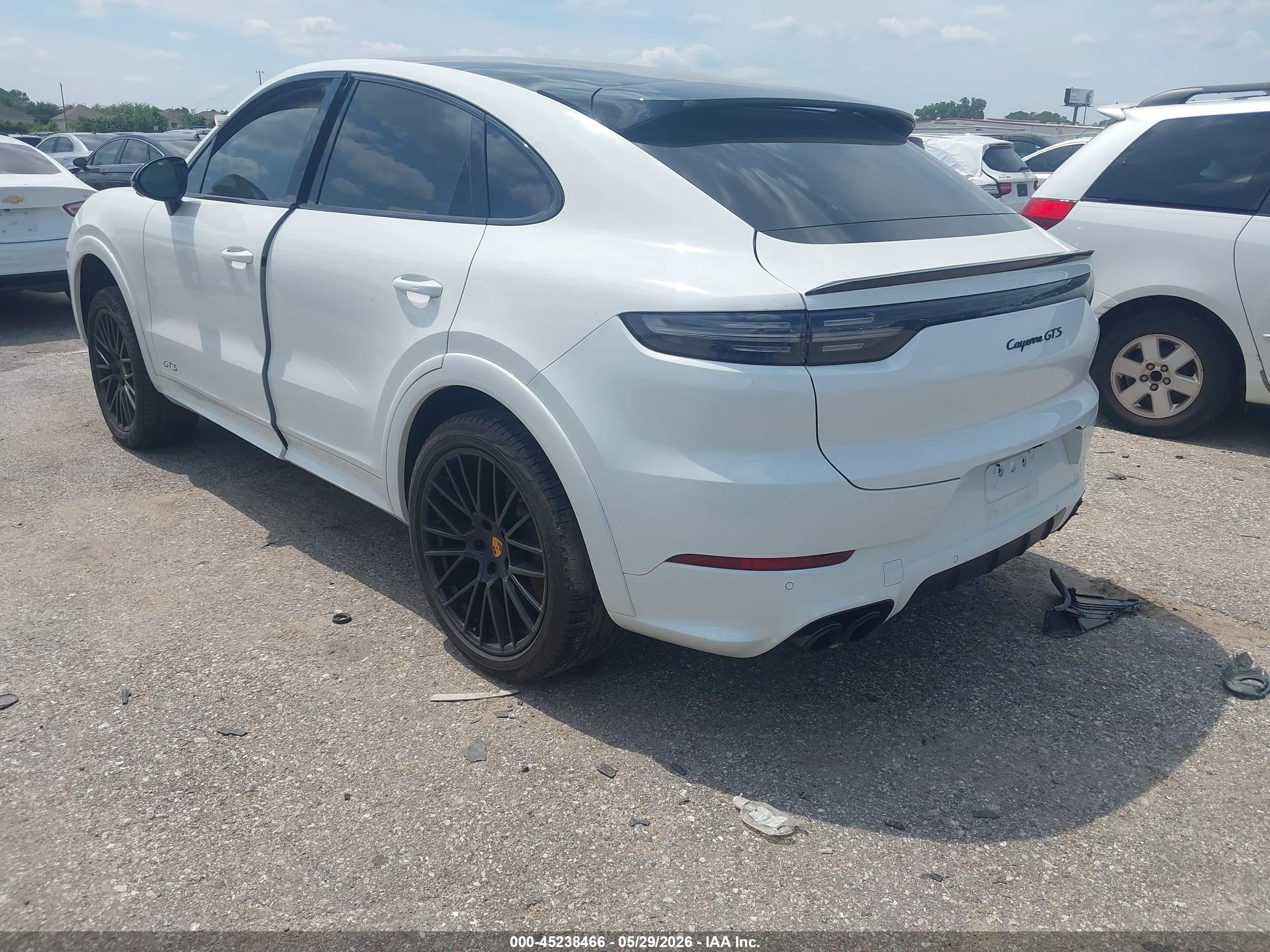 2023 Porsche Cayenne coupe VIN WP1BG2AY8PDA32362 IAAI salvage auction — Side, Original (Texas), sold $42,300 on 2026-09-08 (photo 3)
