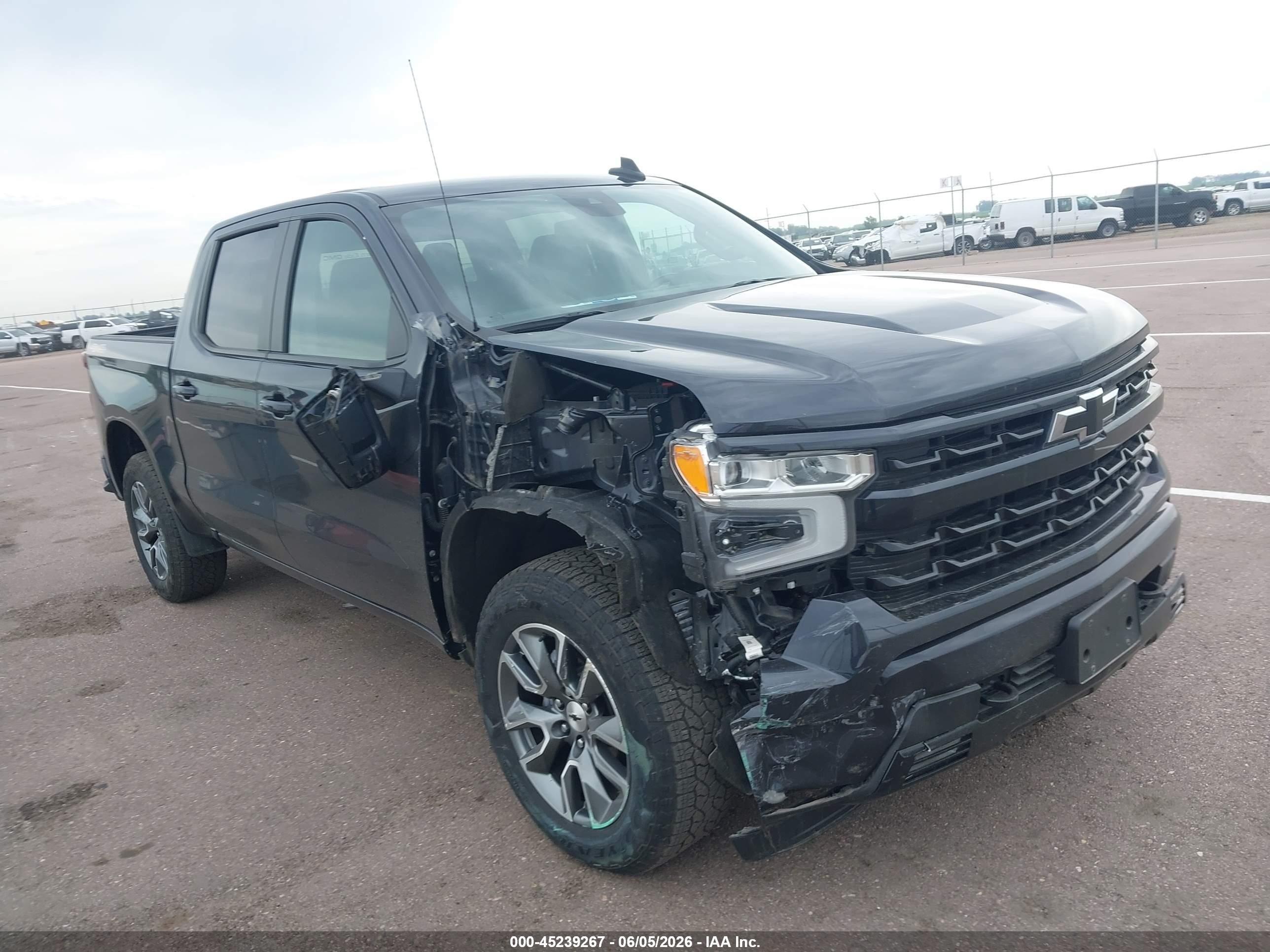 2024 Chevrolet Silverado 1500 VIN 1GCUDEED2RZ133155 — IAAI salvage auction photo