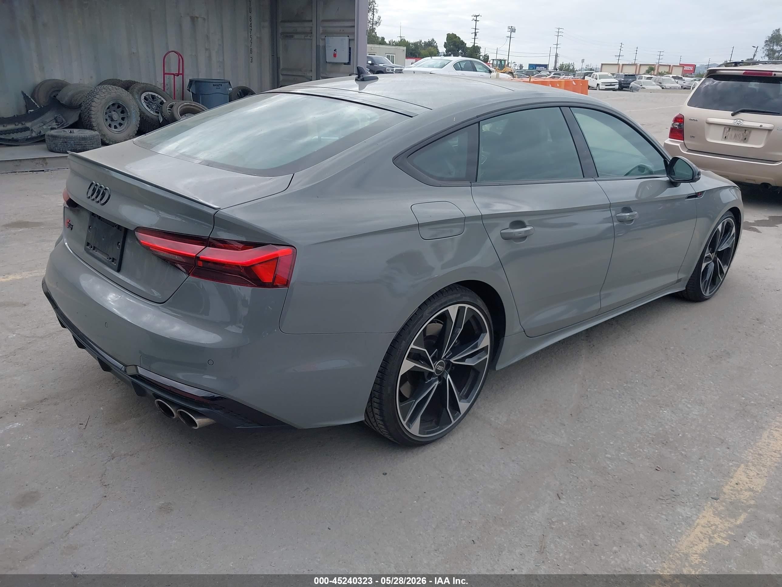 2022 Audi S5 VIN WAUC4CF5XNA040560 IAAI salvage auction — Rear End, Salvage (California), sold $17,600 on 2026-08-15 (photo 4)