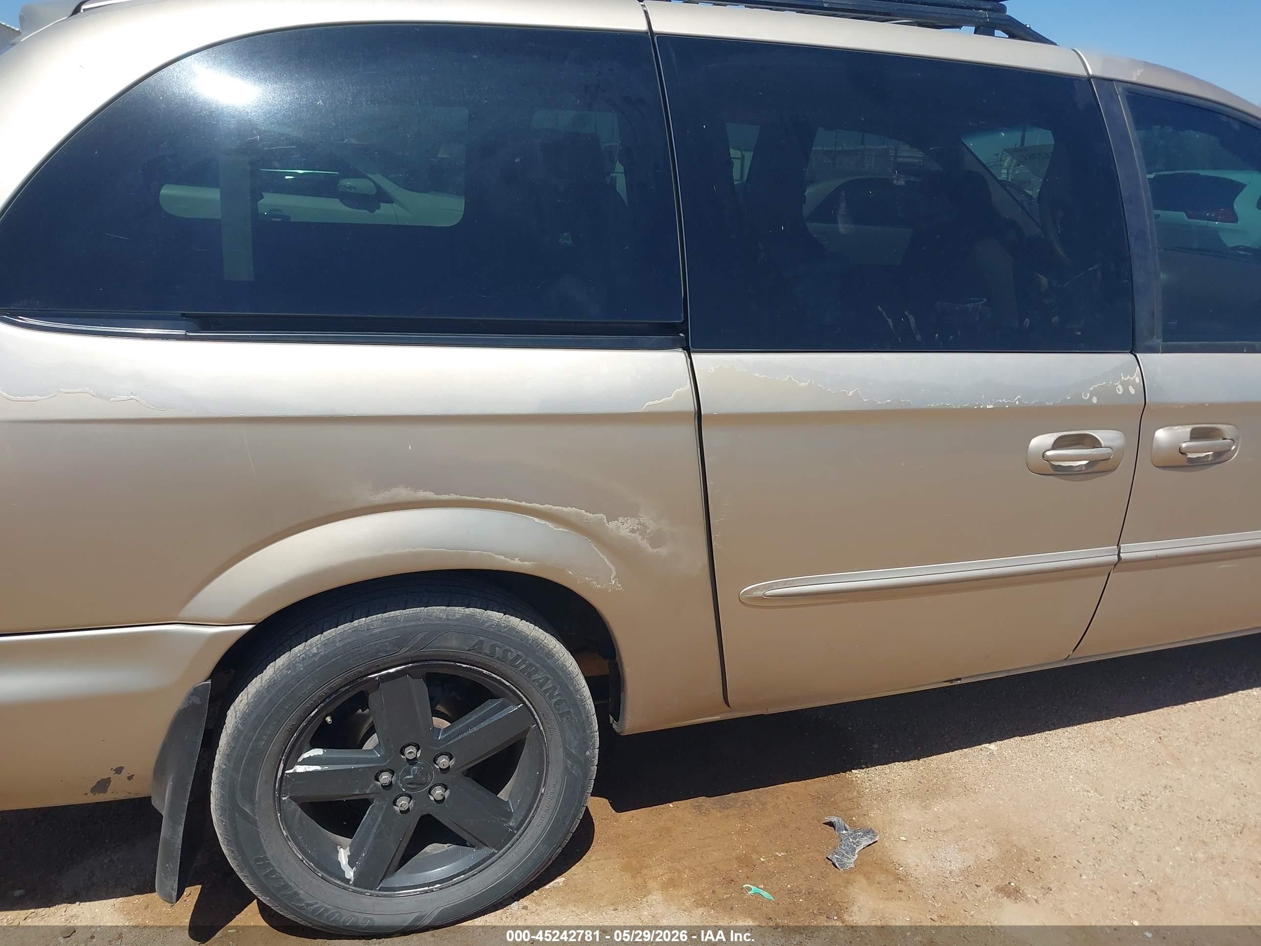 2003 Chrysler Town & Country VIN 2C4GP44313R164986 IAAI salvage auction — Biohazard/Chemical, Clear (Arizona), sold $300 on 2026-07-09 (photo 6)