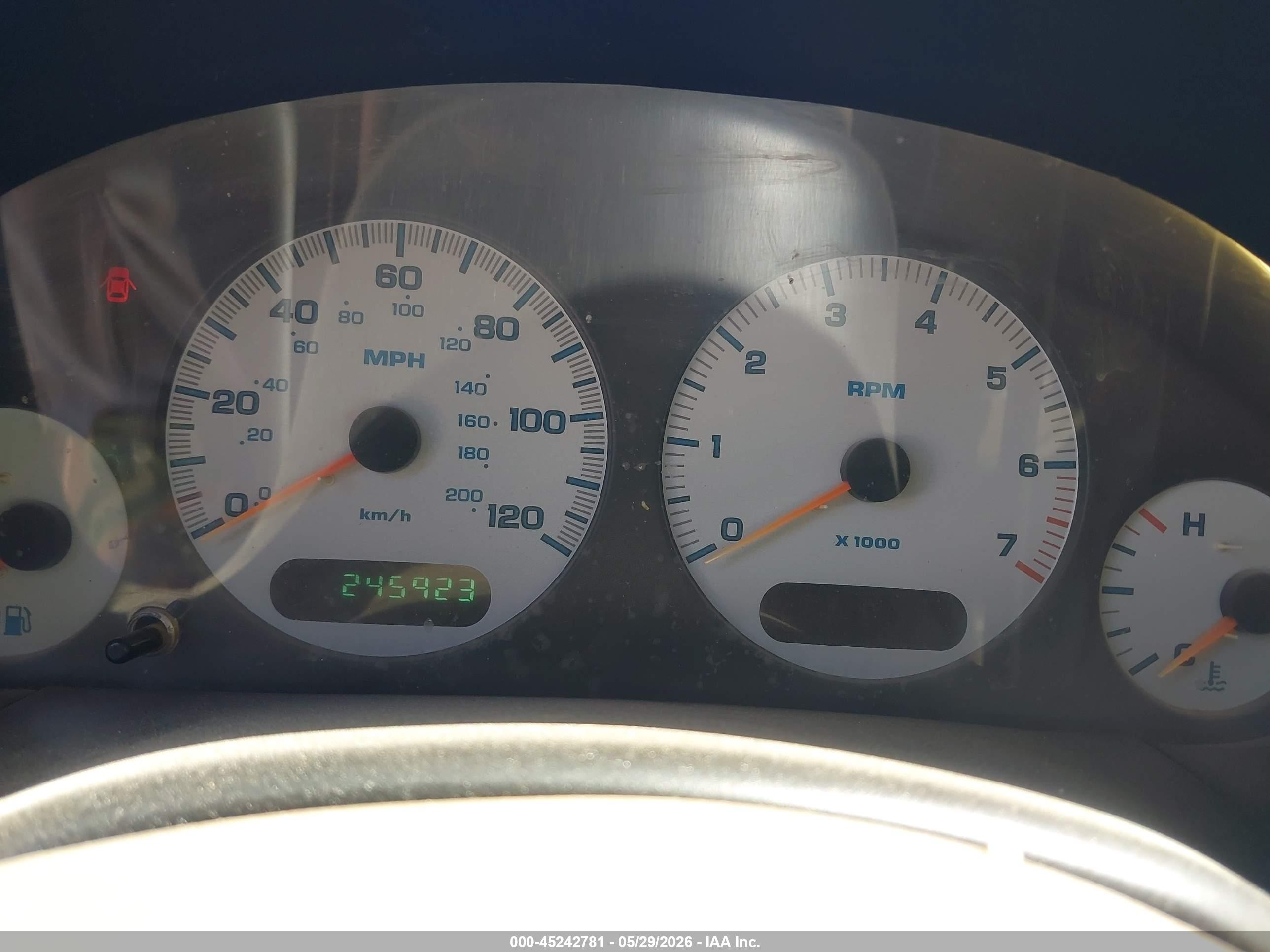 2003 Chrysler Town & Country VIN 2C4GP44313R164986 IAAI salvage auction — Biohazard/Chemical, Clear (Arizona), sold $300 on 2026-07-09 (photo 7)