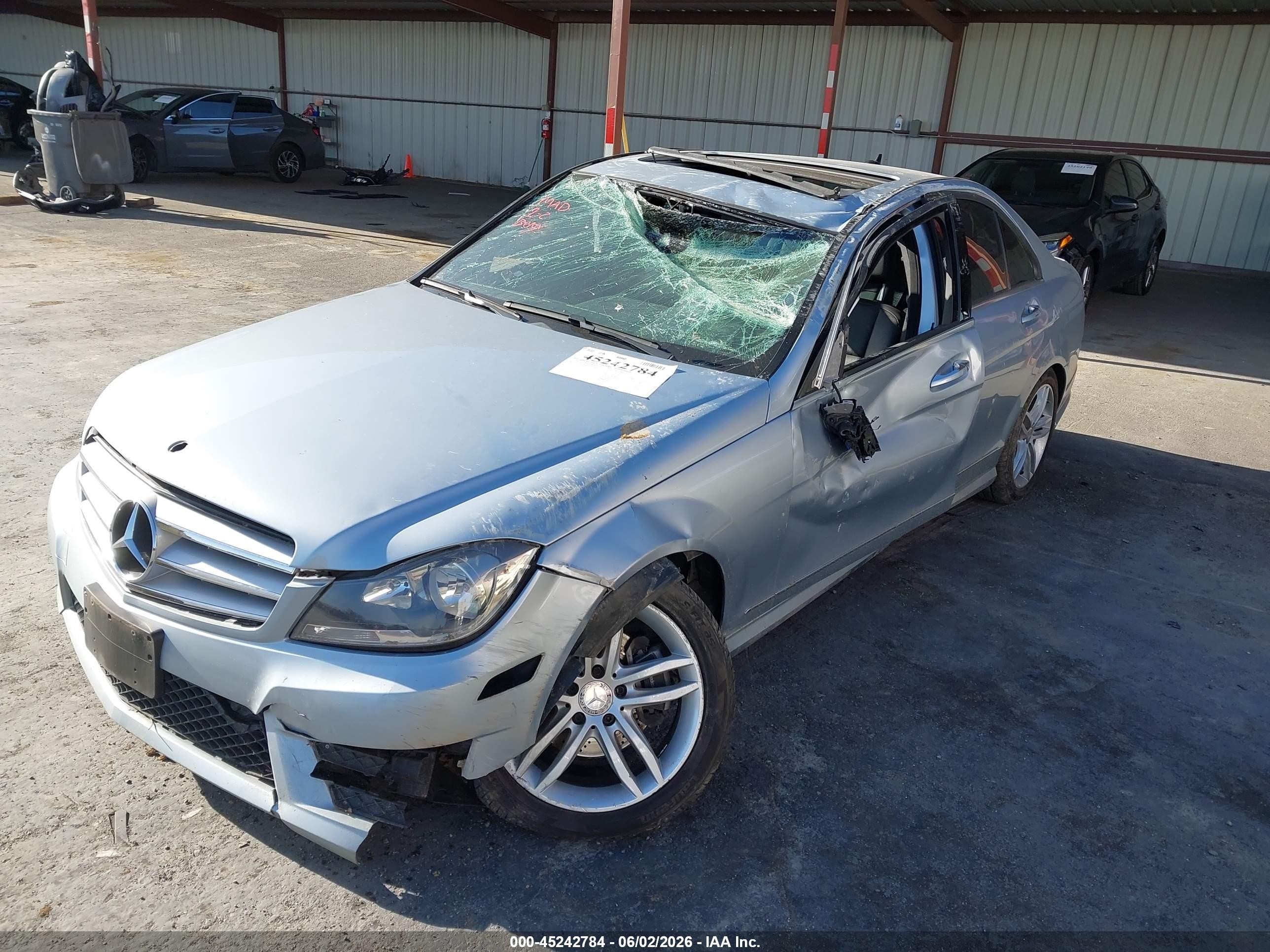 2013 Mercedes-Benz C-Class VIN WDDGF4HB8DG128838 IAAI salvage auction — Front & Rear, Salvage (California), sold $550 on 2026-07-09 (photo 6)