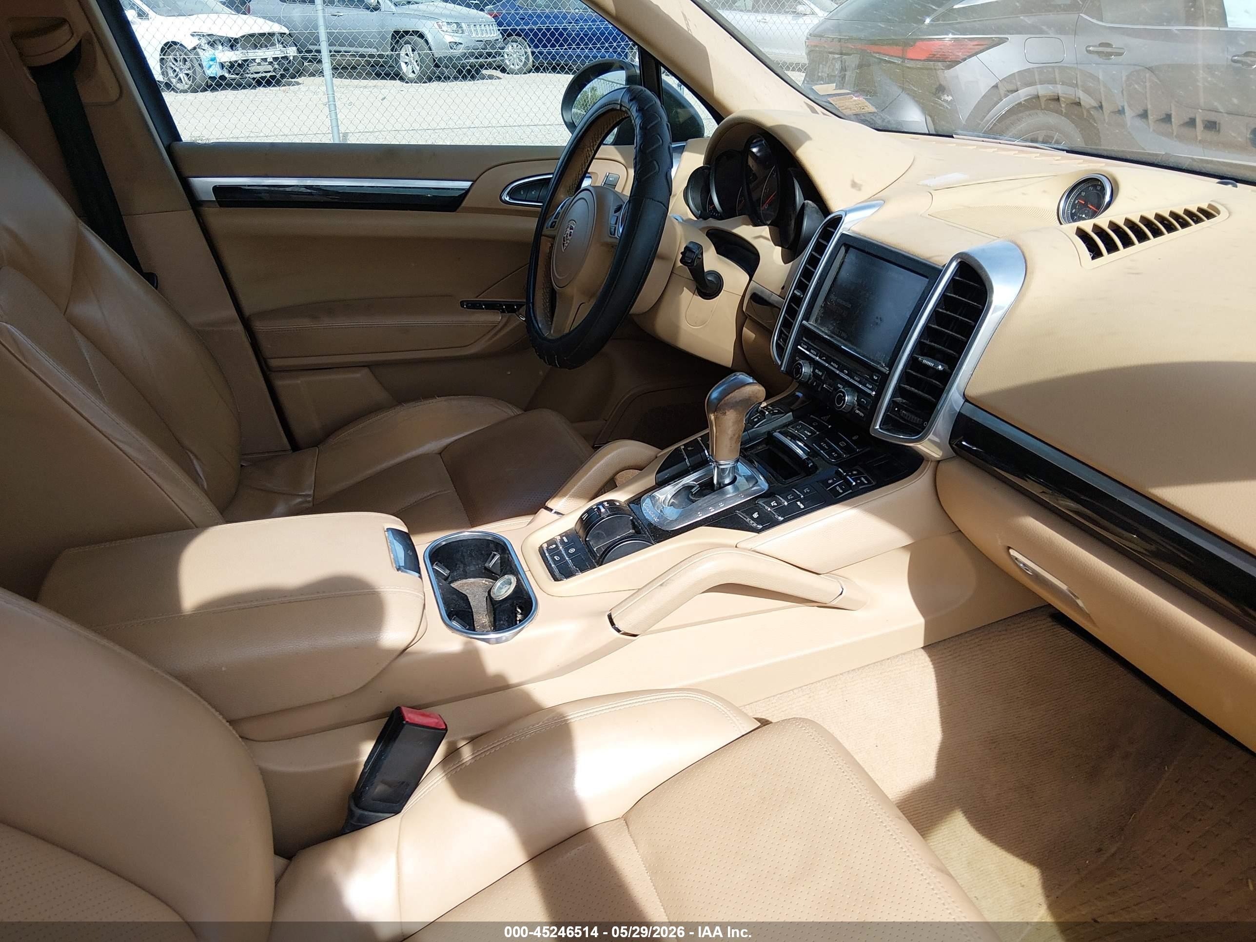 2013 Porsche Cayenne VIN WP1AA2A29DLA05097 IAAI salvage auction — Unknown, Salvage (Illinois), sold $1,200 on 2026-07-03 (photo 5)