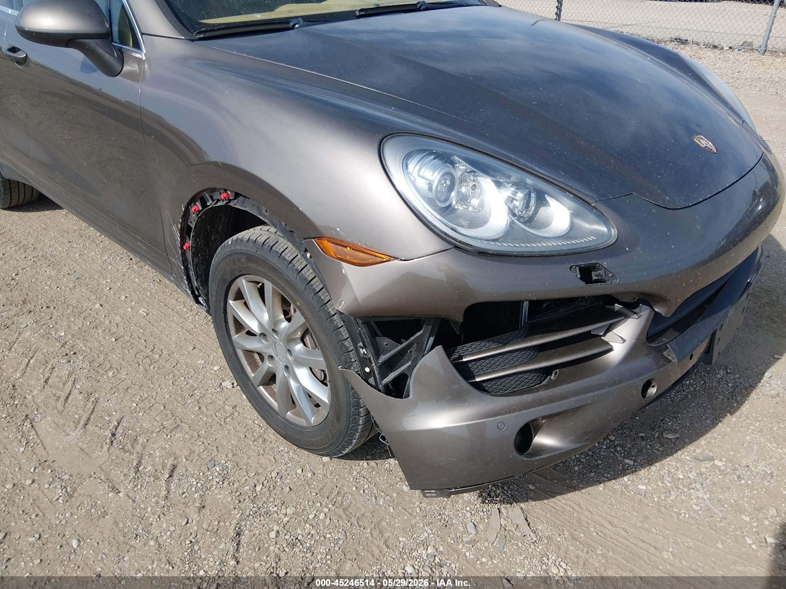 2013 Porsche Cayenne VIN WP1AA2A29DLA05097 IAAI salvage auction — Unknown, Salvage (Illinois), sold $1,200 on 2026-07-03 (photo 6)