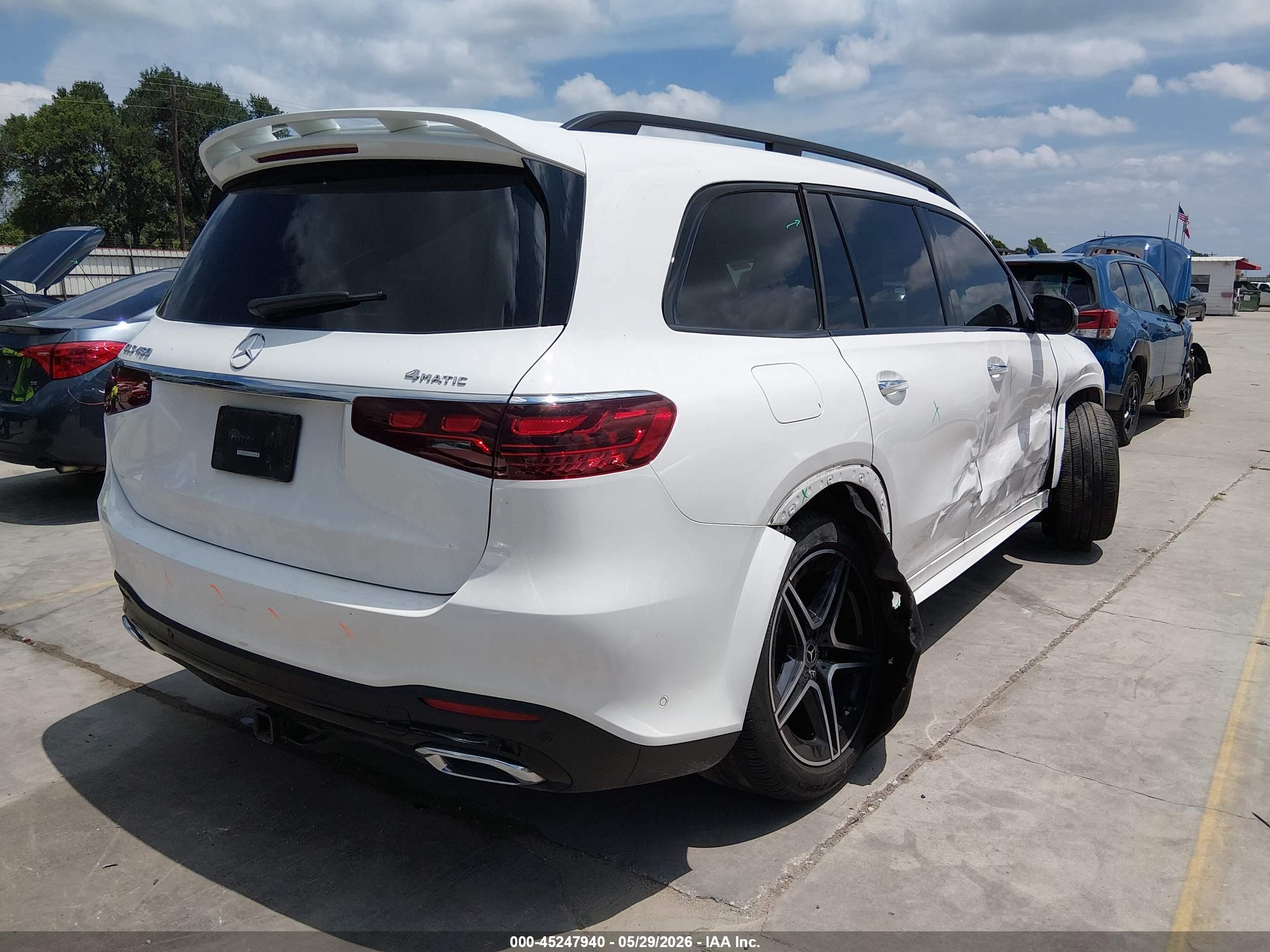 2024 Mercedes-benz Gls-klasse VIN 4JGFF5KE1RB270267 IAAI salvage auction — Side, Original (Texas), sold $38,725 on 2026-08-18 (photo 4)