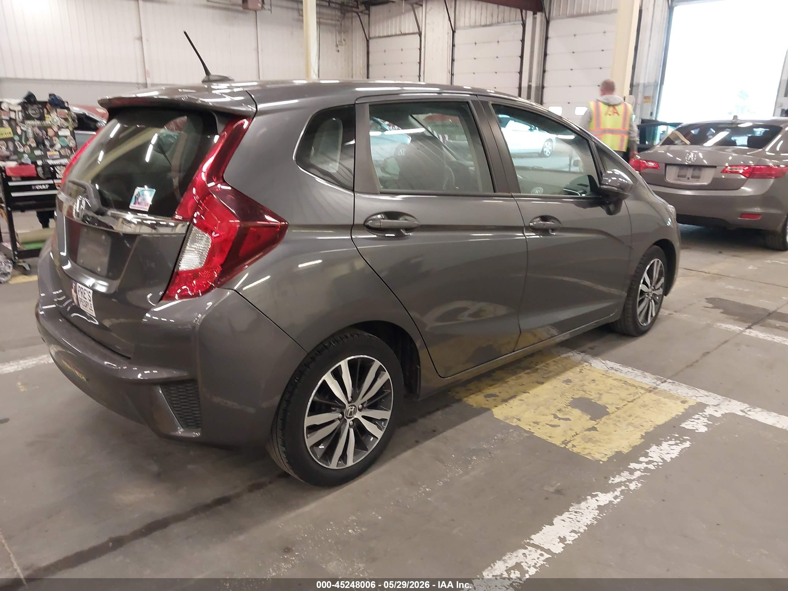 2016 Honda Fit VIN 3HGGK5H9XGM705602 IAAI salvage auction — Unknown, Salvage (Oregon), sold $3,300 on 2026-07-08 (photo 4)