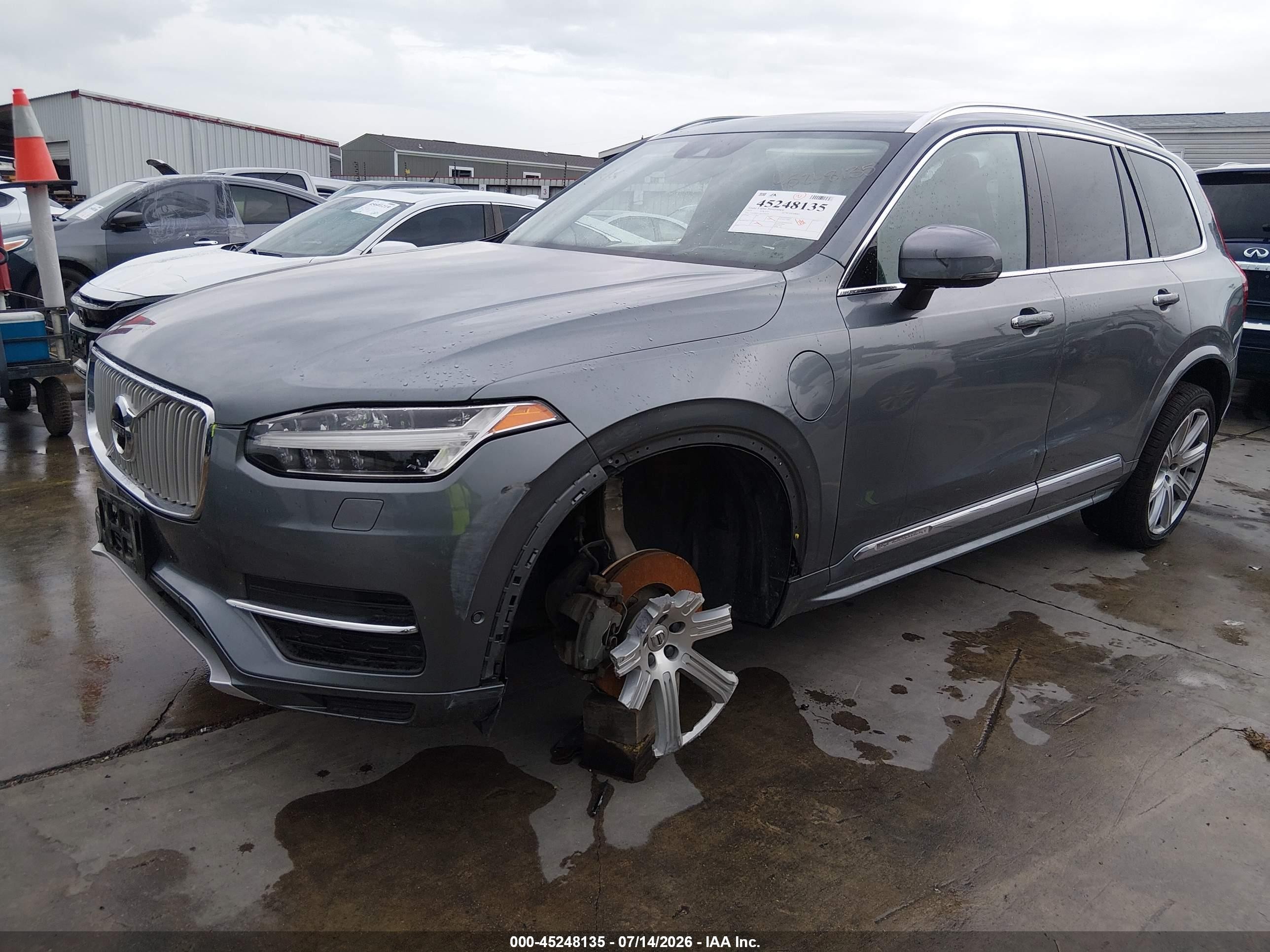 2019 Volvo XC90 VIN YV4BR0CL6K1500629 IAAI salvage auction — Side, Original (Texas), sold $9,700 on 2026-09-18 (photo 2)