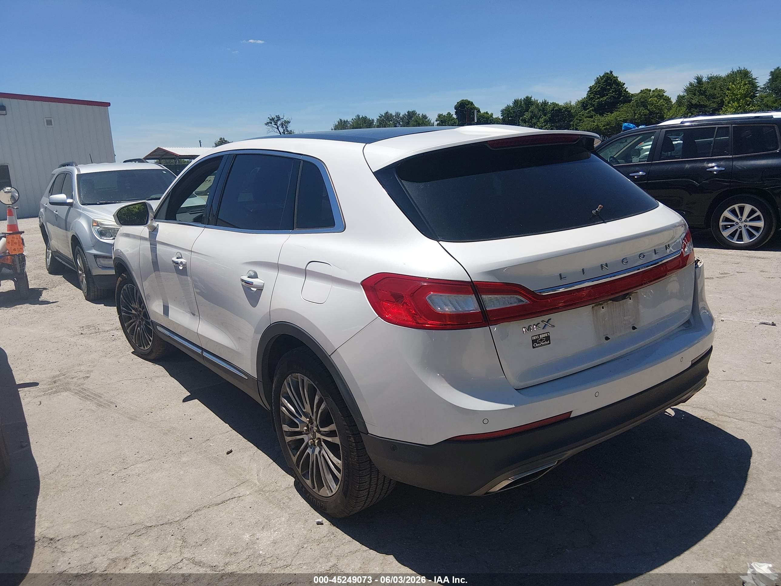 2016 Lincoln Mkx VIN 2LMTJ6LR2GBL66509 IAAI salvage auction — Side, Salvage (Idaho), sold $1,350 on 2026-09-12 (photo 3)