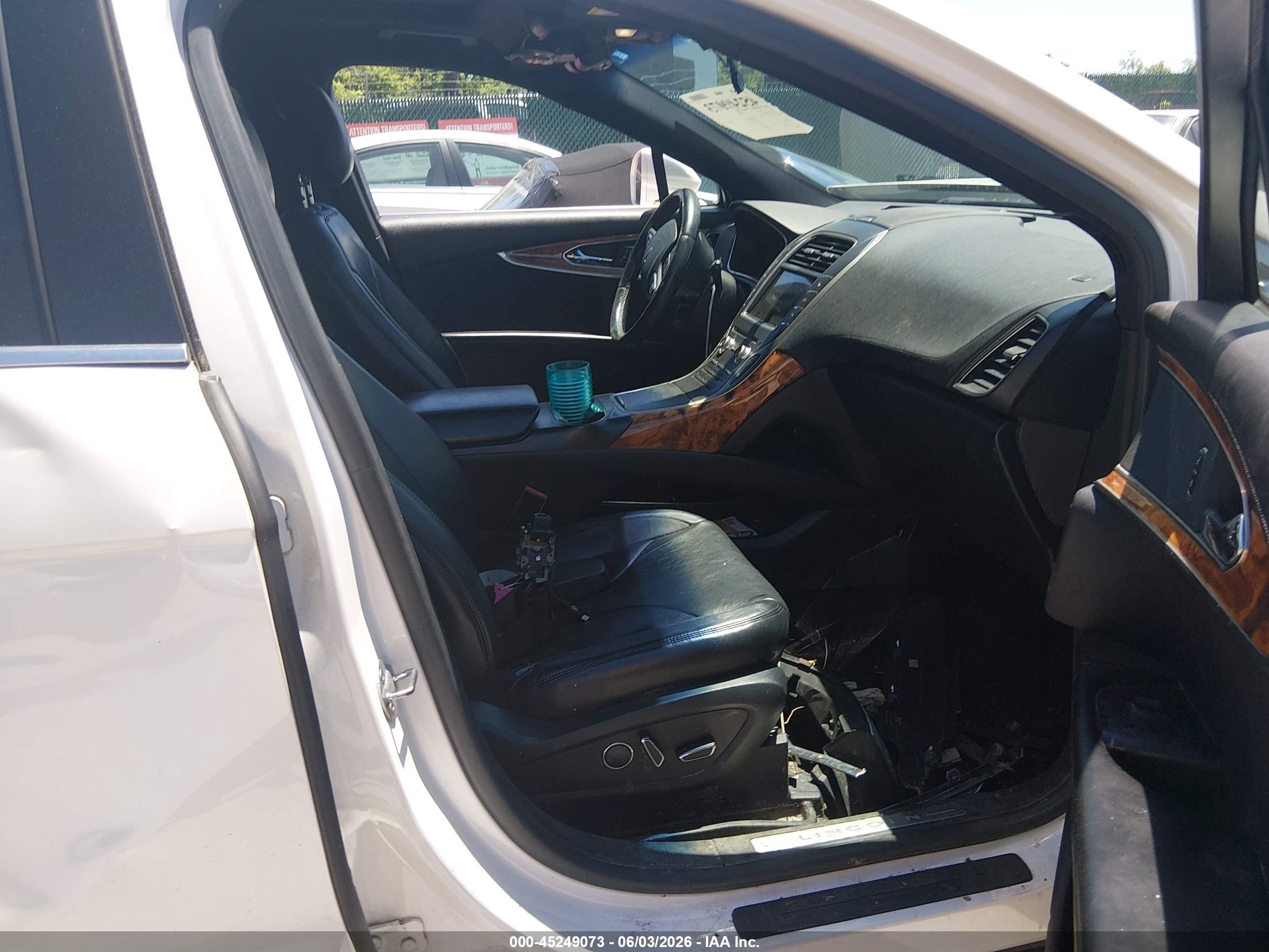2016 Lincoln Mkx VIN 2LMTJ6LR2GBL66509 IAAI salvage auction — Side, Salvage (Idaho), sold $1,350 on 2026-09-12 (photo 5)