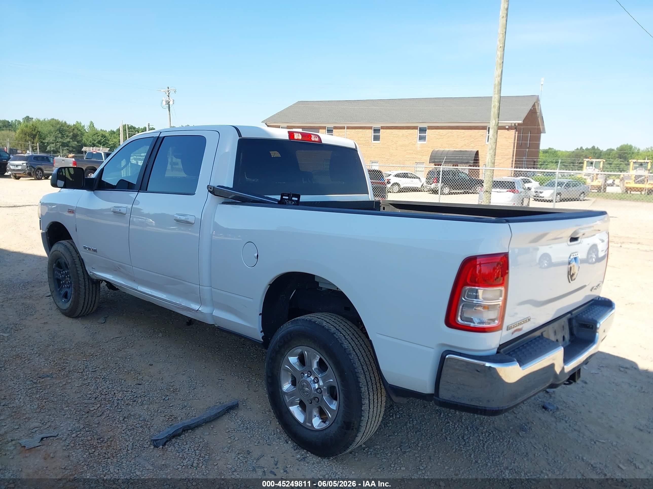 2022 Ram 2500 VIN 3C6UR5DJ7NG440928 IAAI salvage auction — Side, Salvage (Idaho), sold $18,725 on 2026-09-12 (photo 3)