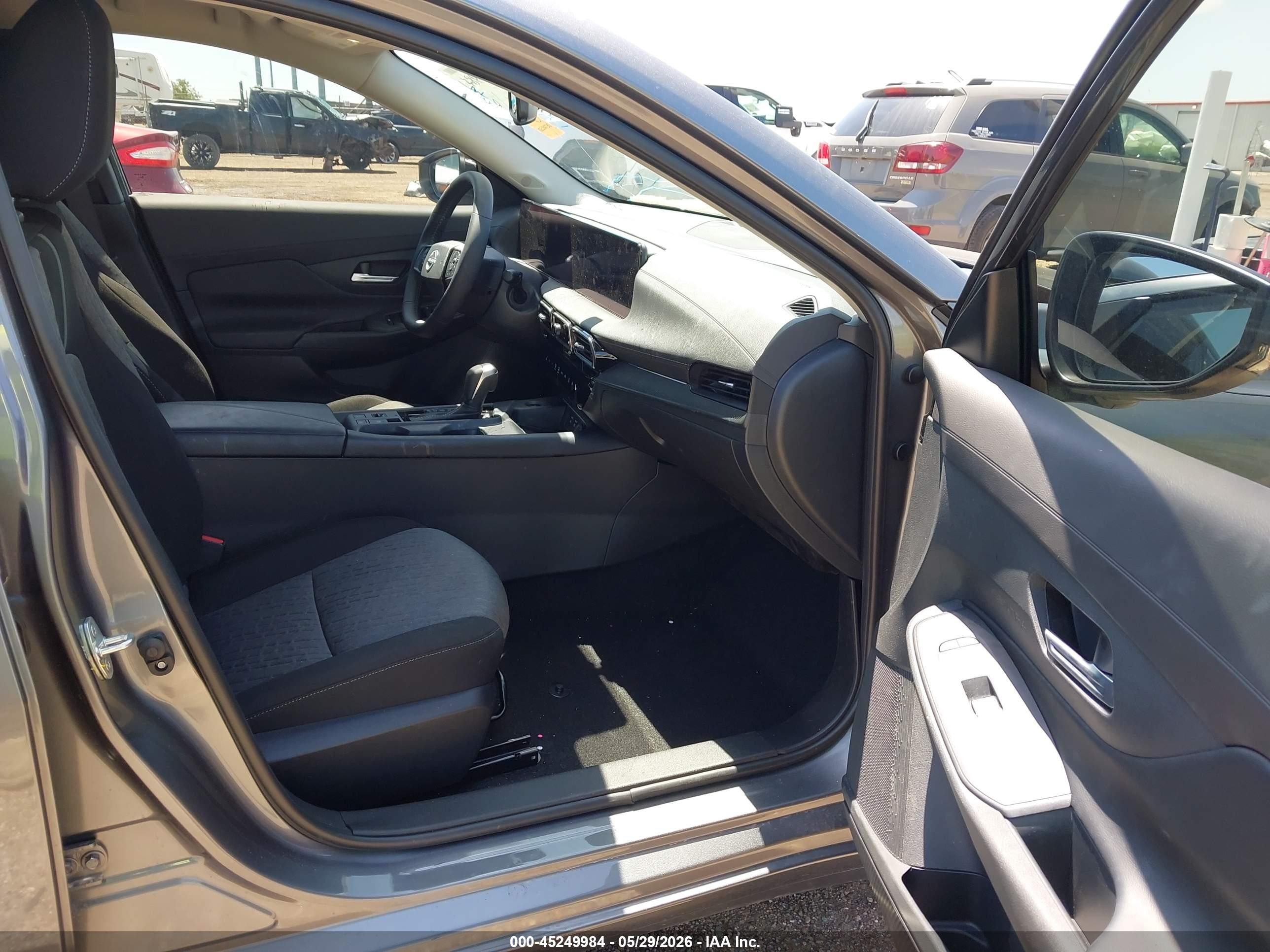 2026 Nissan Sentra VIN 3N1AB9CV4TY267326 IAAI salvage auction — Front & Rear, Original (Texas), sold $5,700 on 2026-09-11 (photo 5)