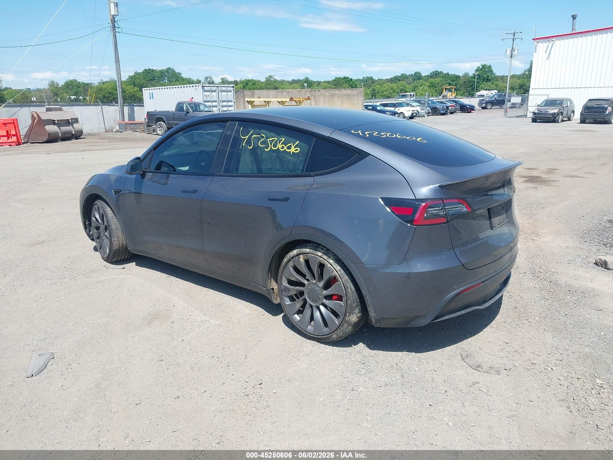 2021 Tesla Model y VIN 5YJYGDEF7MF302511 IAAI salvage auction — Unknown, Salvage (Virginia), sold $8,200 on 2026-09-03 (photo 3)