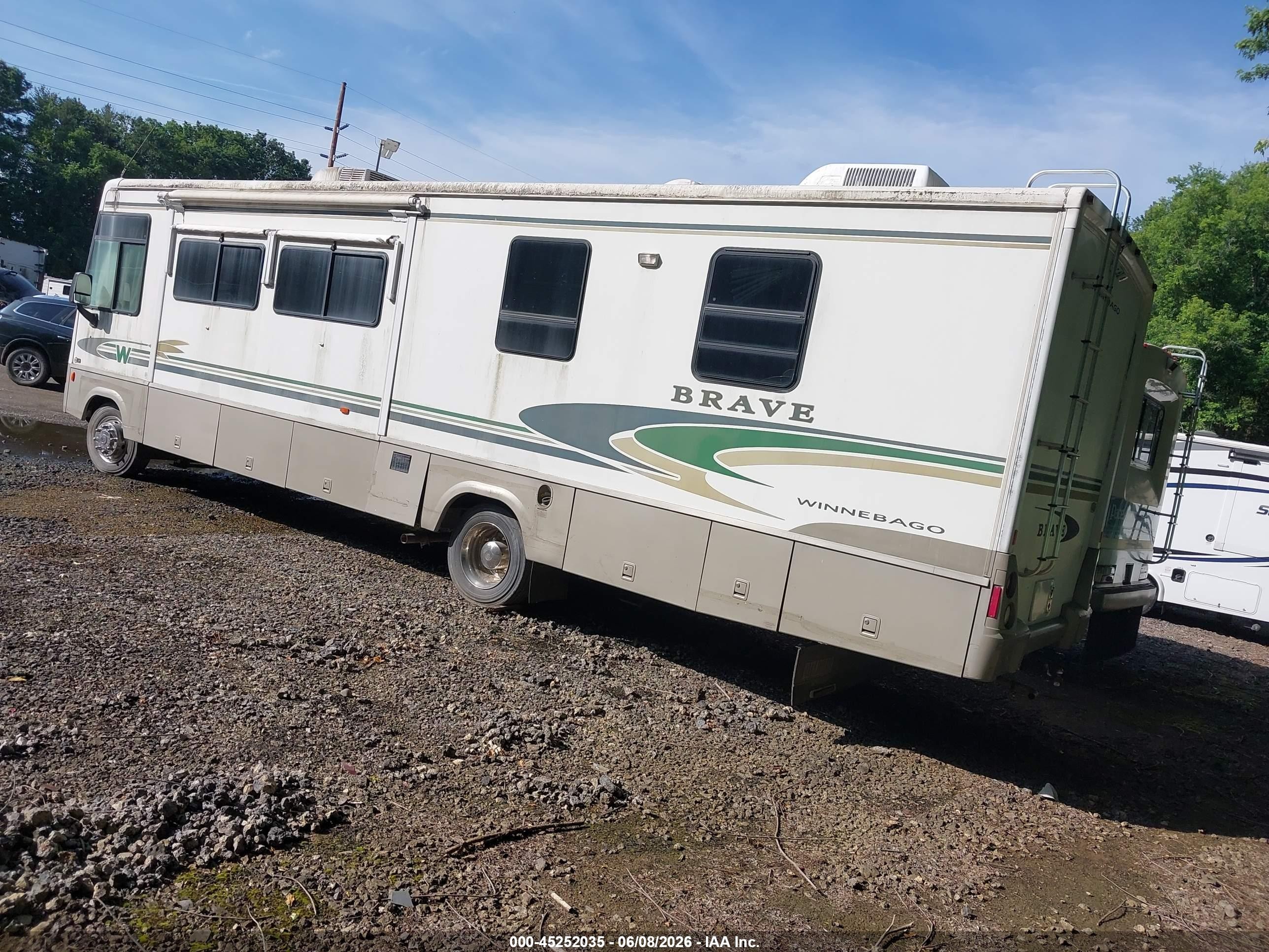 2002 Workhorse Custom Chassis Motorhome Chassis VIN 5B4MP67G823349160 IAAI salvage auction — Top/Roof, Salvage (Ohio), sold $1,250 on 2026-09-14 (photo 3)