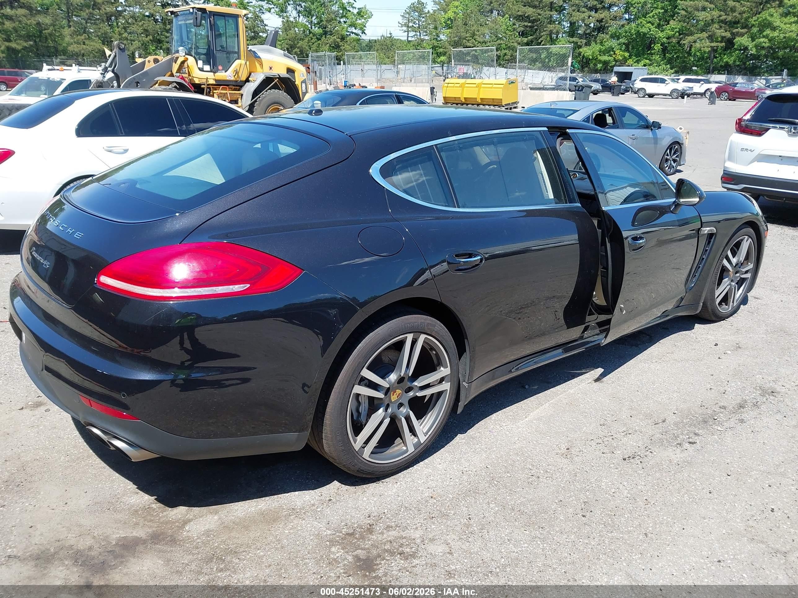 2014 Porsche Panamera VIN WP0BB2A79EL063548 IAAI salvage auction — Water/Flood, Mv-907A (New York), sold $3,975 on 2026-06-30 (photo 4)