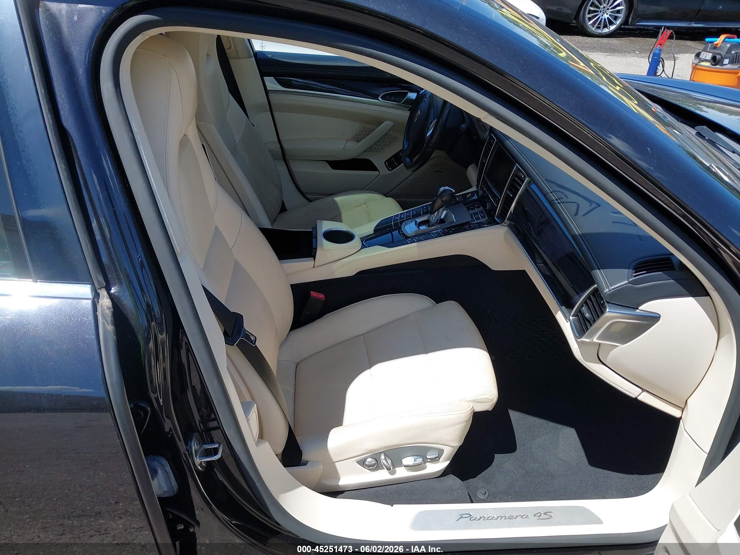 2014 Porsche Panamera VIN WP0BB2A79EL063548 IAAI salvage auction — Water/Flood, Mv-907A (New York), sold $3,975 on 2026-06-30 (photo 5)