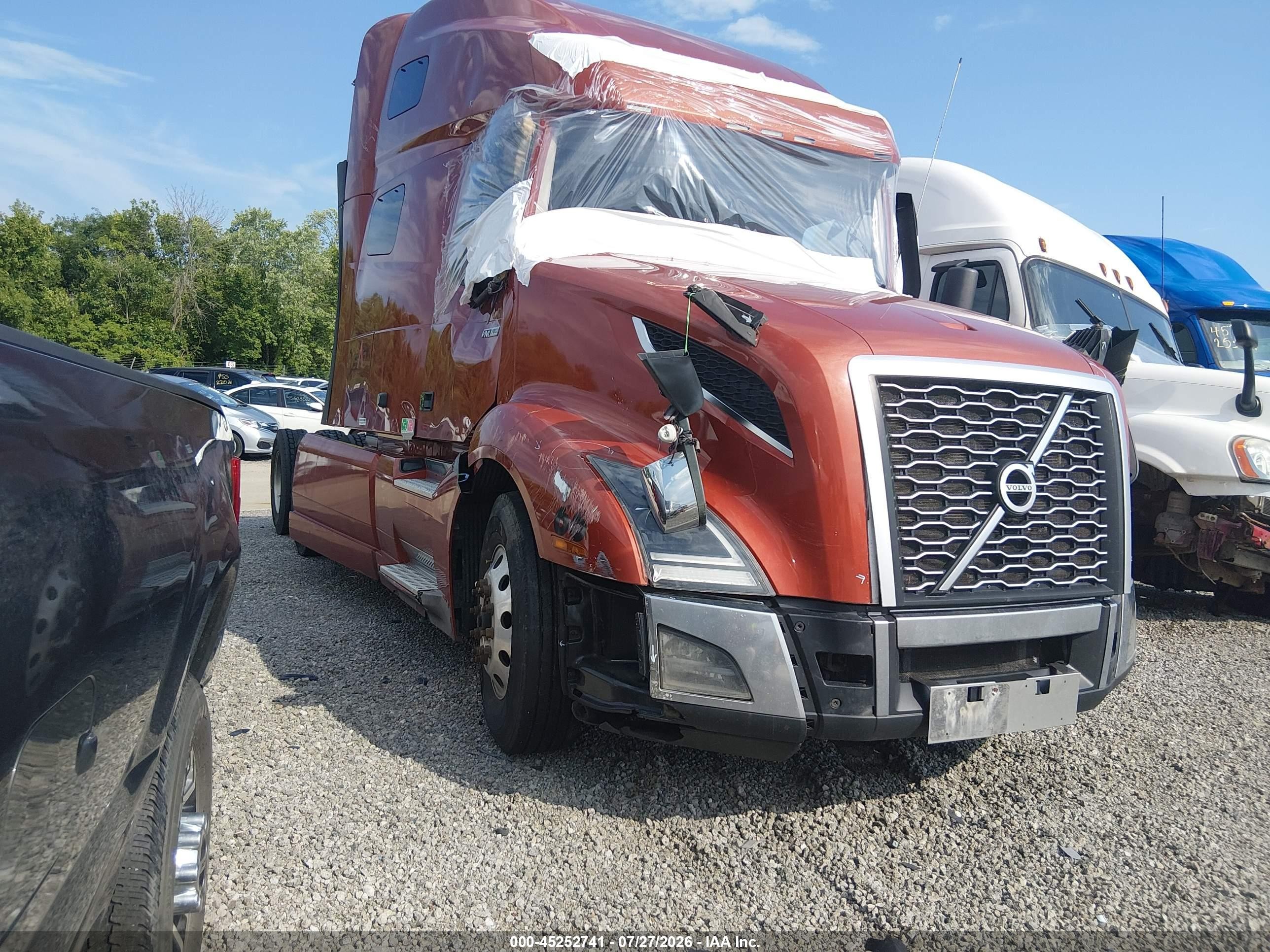 2024 Volvo VNL VIN 4V4NC9EJ7RN624580 — IAAI salvage auction photo