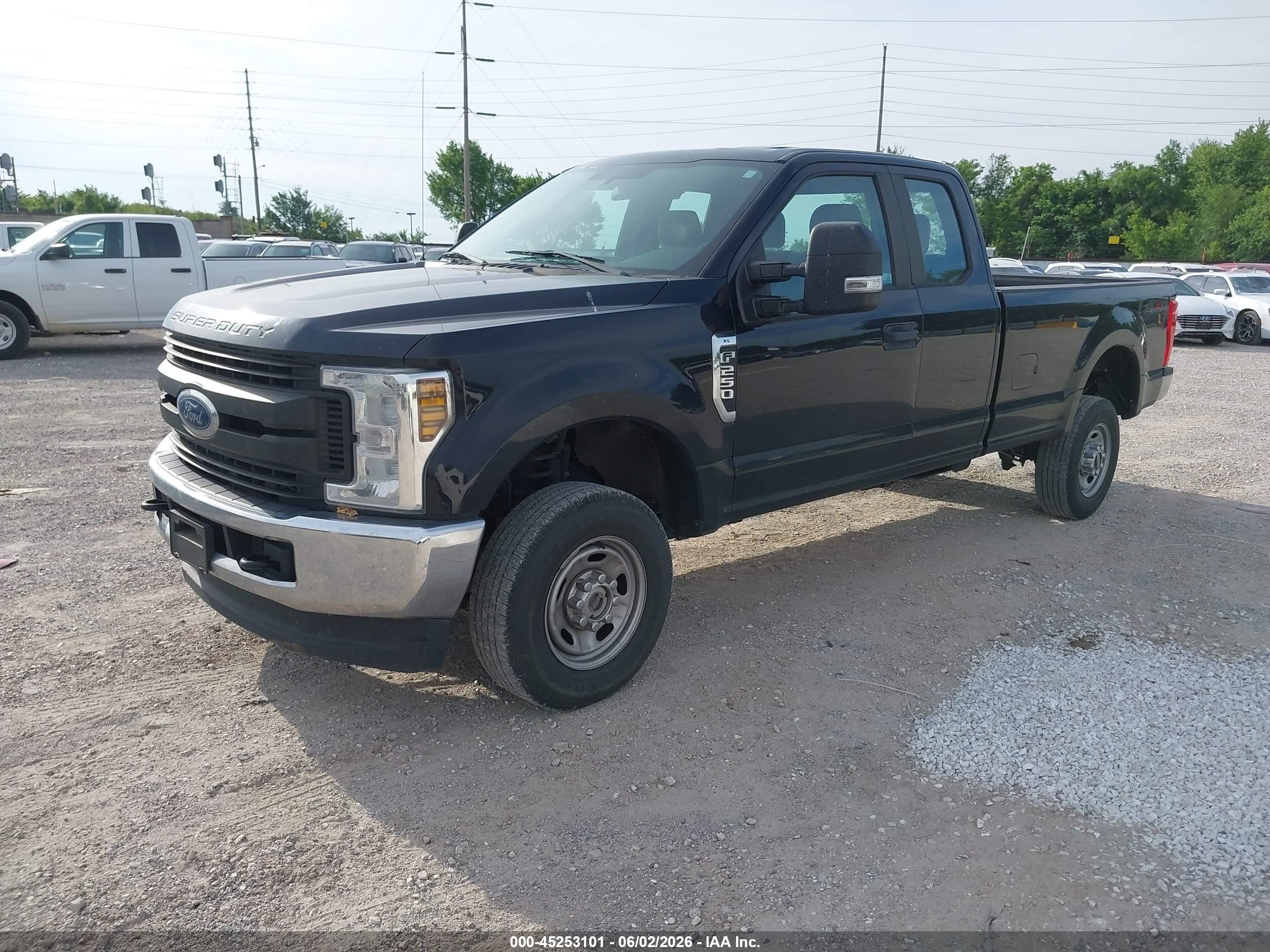 2019 Ford F-250 VIN 1FT7X2B60KEE93000 IAAI salvage auction — Unknown, Sf97 (Missouri), sold $20,900 on 2026-07-09 (photo 2)