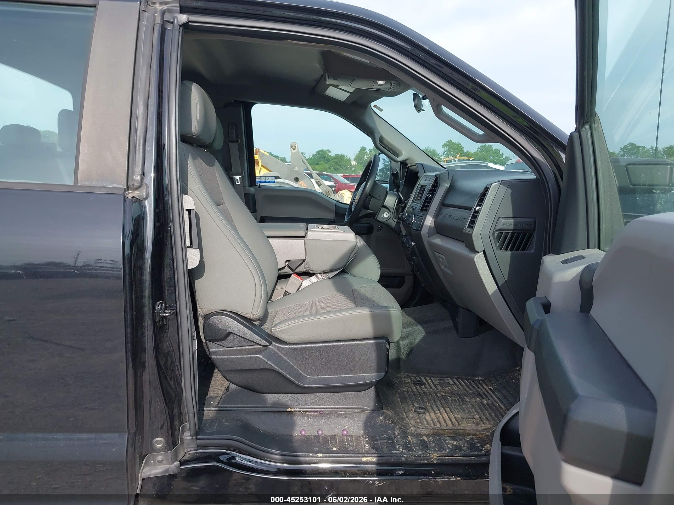 2019 Ford F-250 VIN 1FT7X2B60KEE93000 IAAI salvage auction — Unknown, Sf97 (Missouri), sold $20,900 on 2026-07-09 (photo 5)