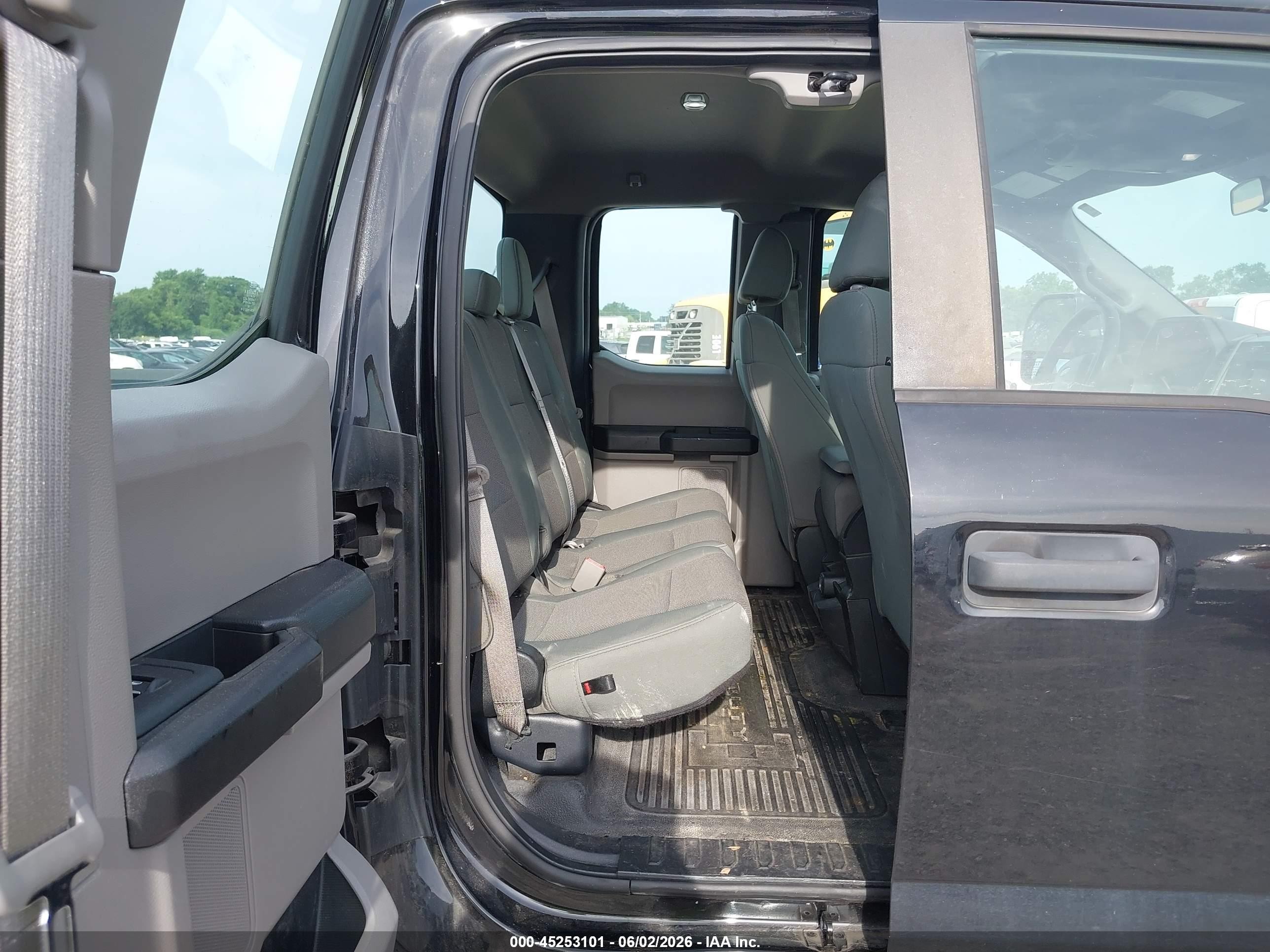 2019 Ford F-250 VIN 1FT7X2B60KEE93000 IAAI salvage auction — Unknown, Sf97 (Missouri), sold $20,900 on 2026-07-09 (photo 8)