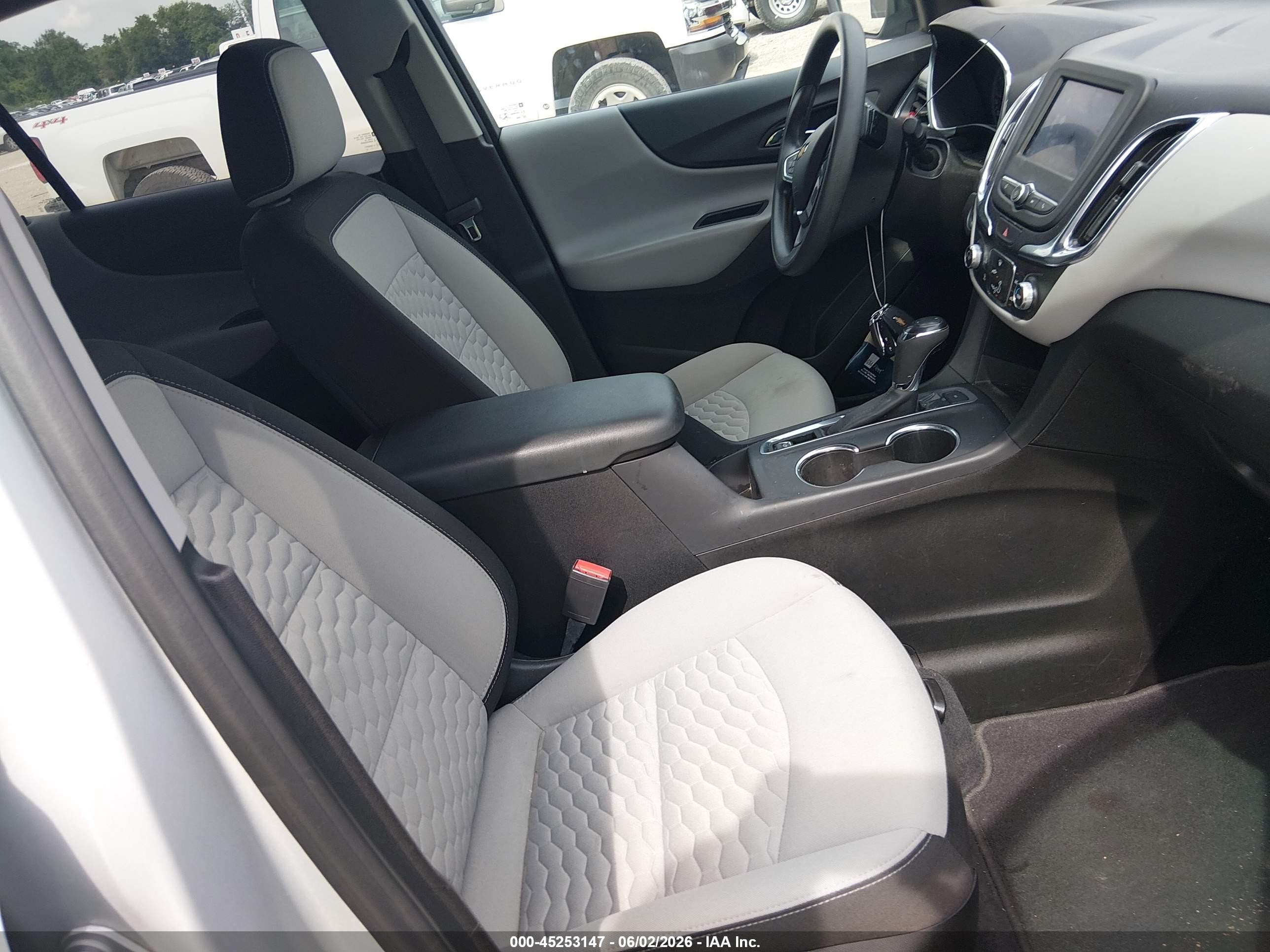 2021 Chevrolet Equinox VIN 2GNAXSEV2M6161115 IAAI salvage auction — Normal Wear, Sf97 (Missouri), sold $7,375 on 2026-07-09 (photo 5)