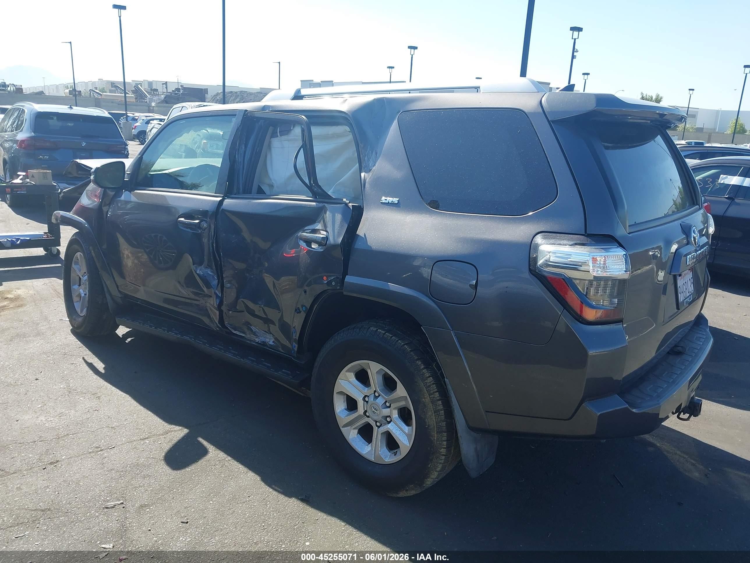 2015 Toyota 4Runner VIN JTEZU5JR6F5087027 IAAI salvage auction — Unknown, Salvage Certificate (California), sold $3,500 on 2026-07-10 (photo 3)