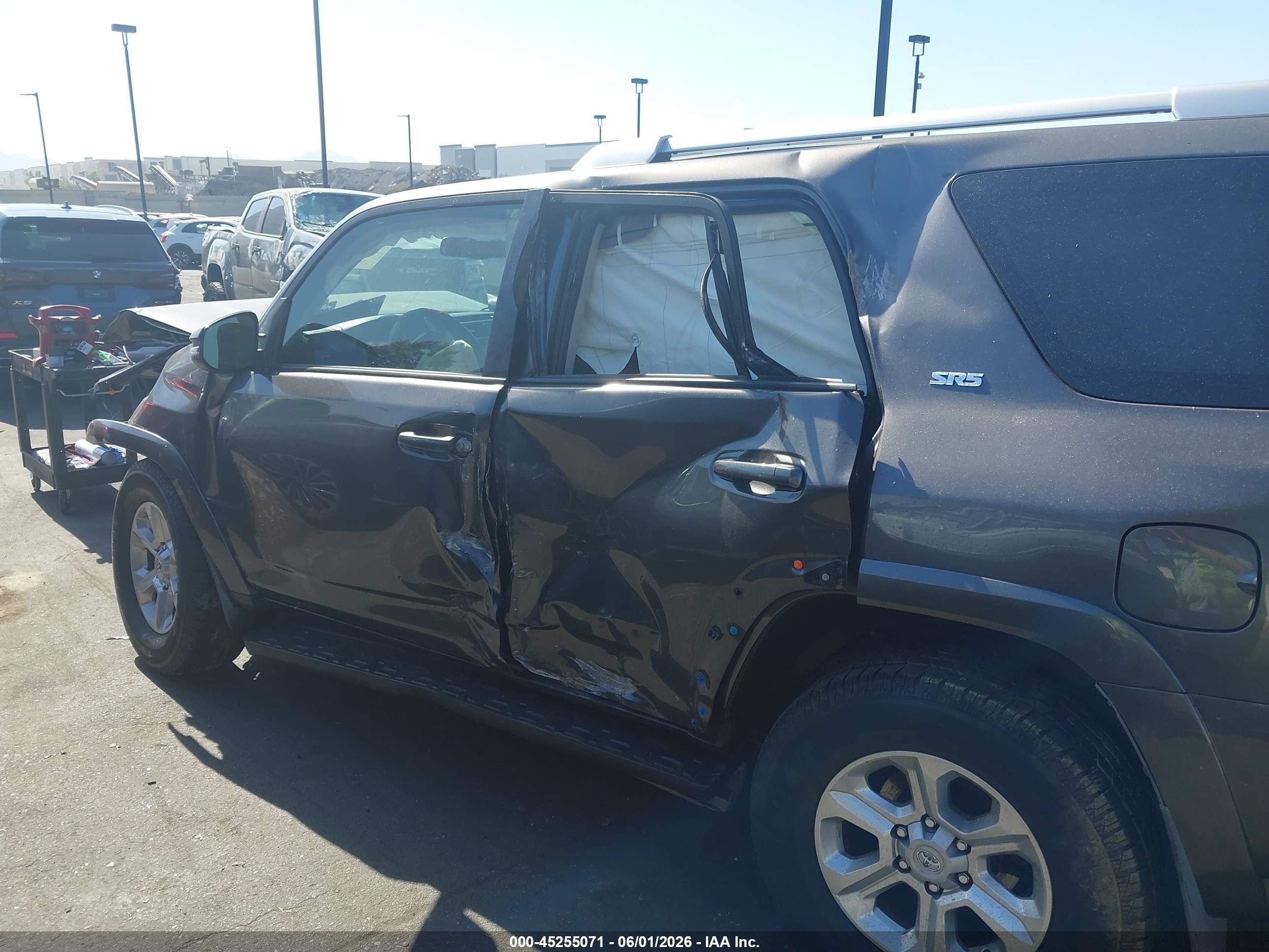2015 Toyota 4Runner VIN JTEZU5JR6F5087027 IAAI salvage auction — Unknown, Salvage Certificate (California), sold $3,500 on 2026-07-10 (photo 6)