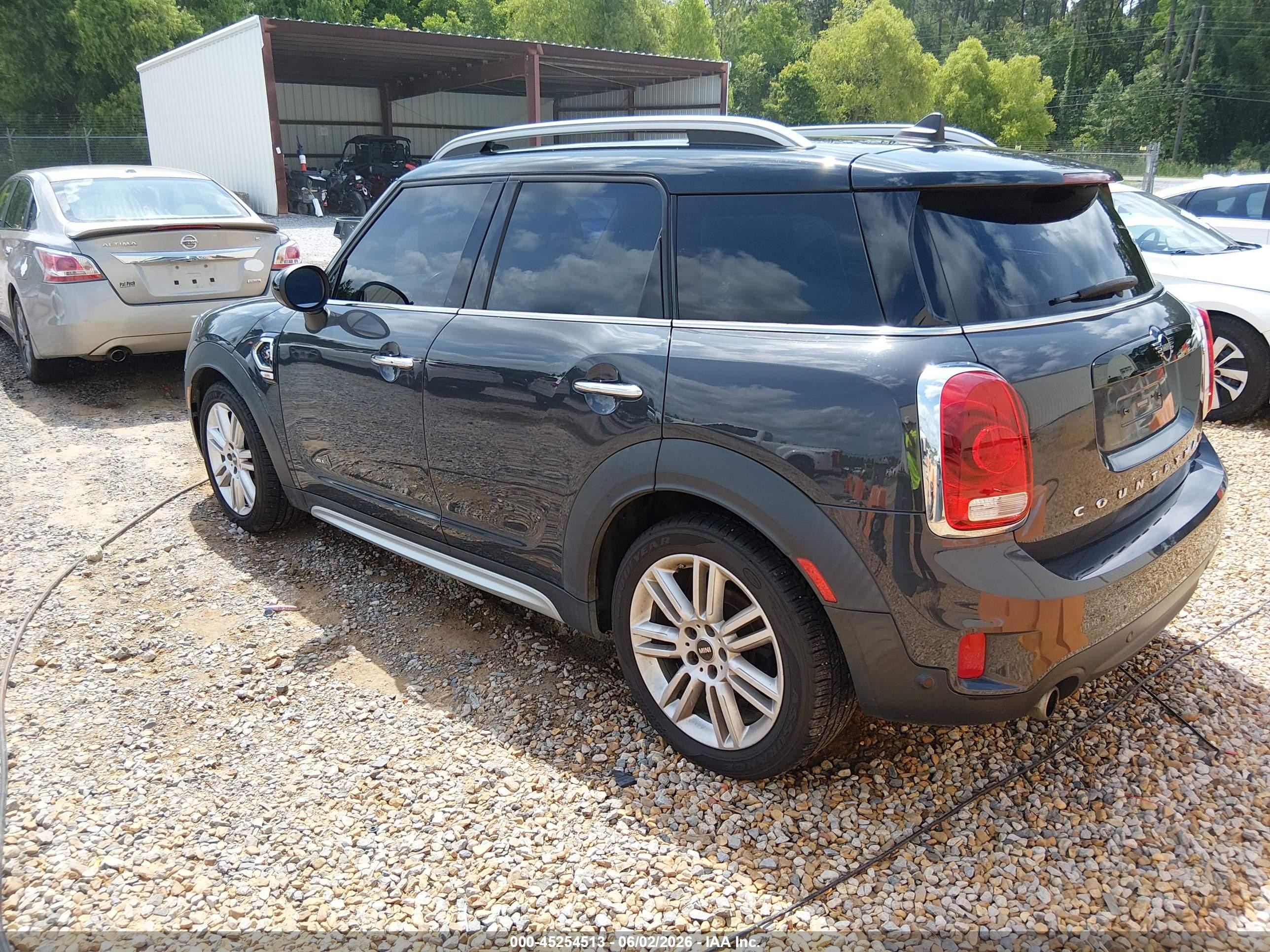 2019 Mini Countryman VIN WMZYT5C57K3G91126 IAAI salvage auction — Water/Flood, Salvage (Mississippi), sold $1,450 on 2026-09-12 (photo 3)