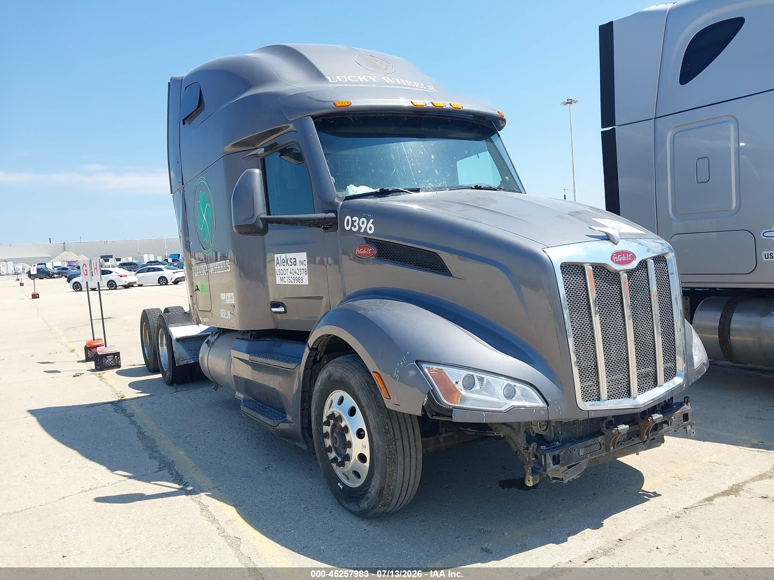 2023 Peterbilt 579 VIN 1XPBDP9X7PD800396 — IAAI salvage auction photo